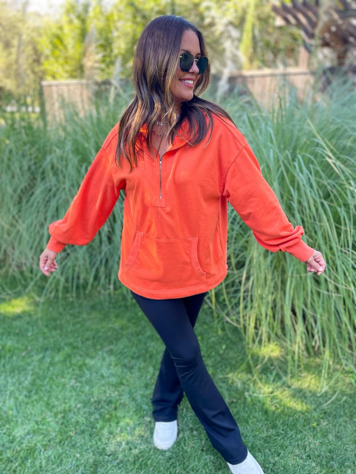 Sudadera con capucha y media cremallera Hendrick en nueve colores