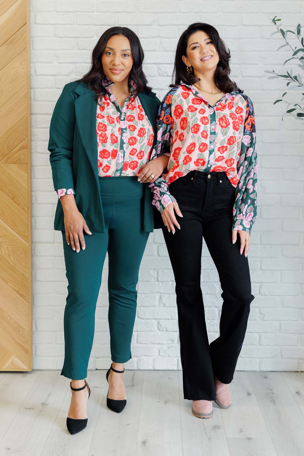 Blusa con botones y estampados mixtos de ideas presupuestas