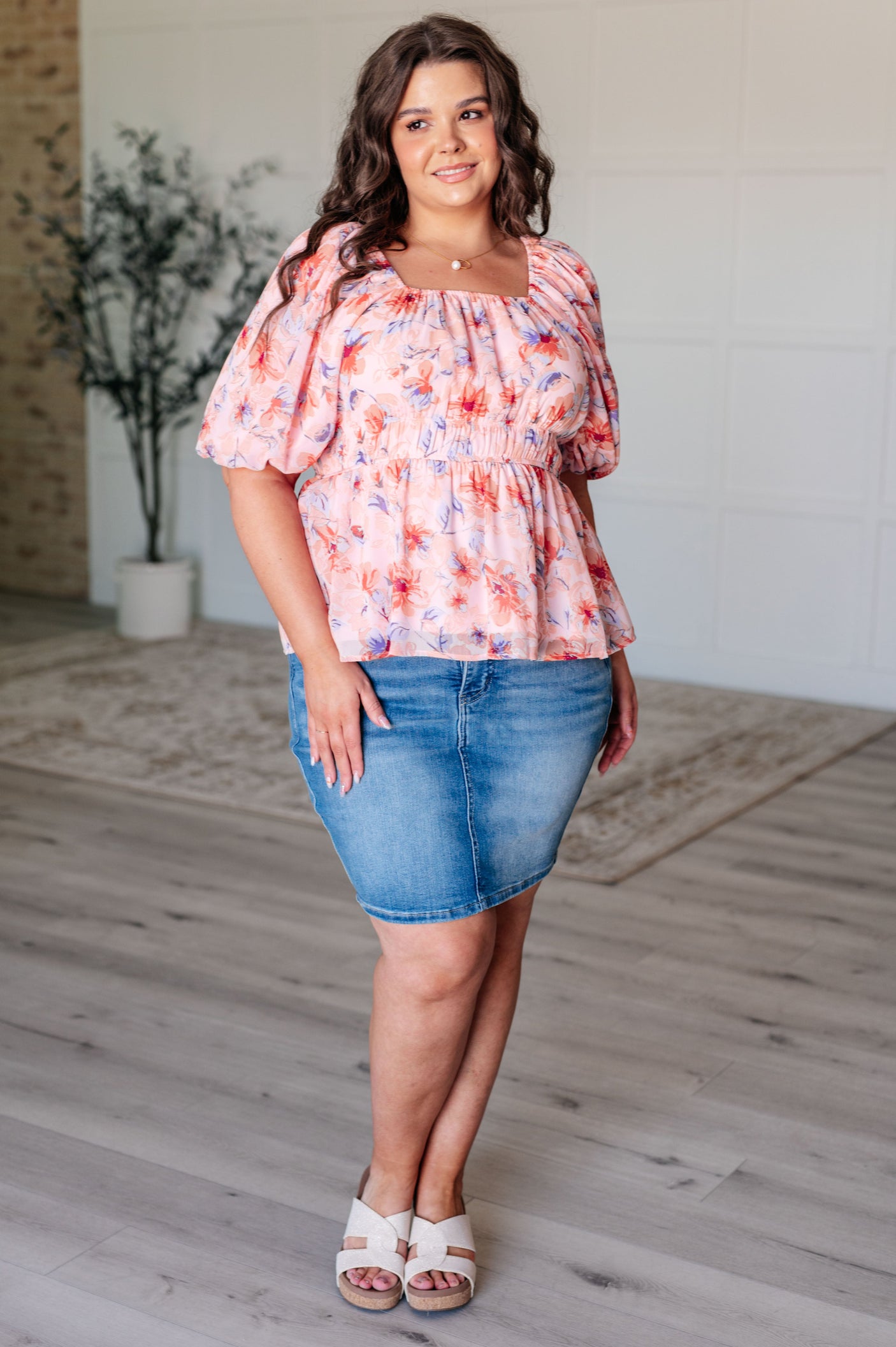 Blusa con mangas abullonadas y cuello cuadrado de A Powerful Force