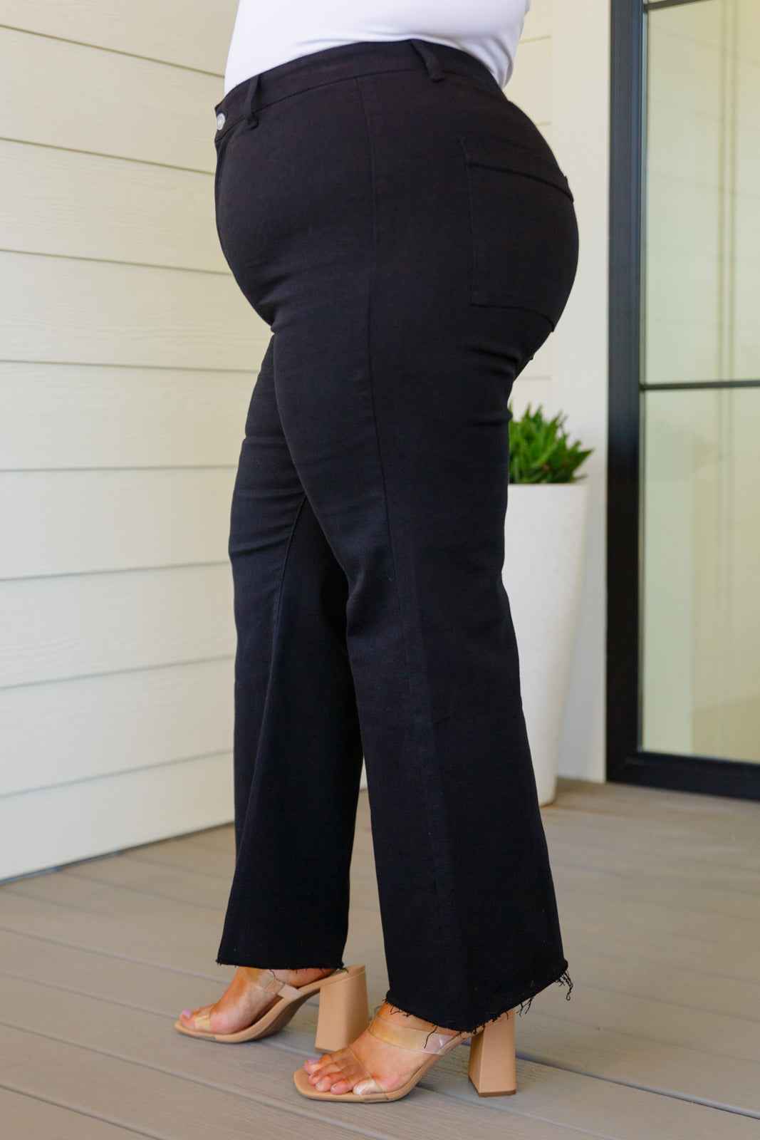 August High Rise Wide Leg Crop Jeans in Black - Liarian Unlimited Boutique