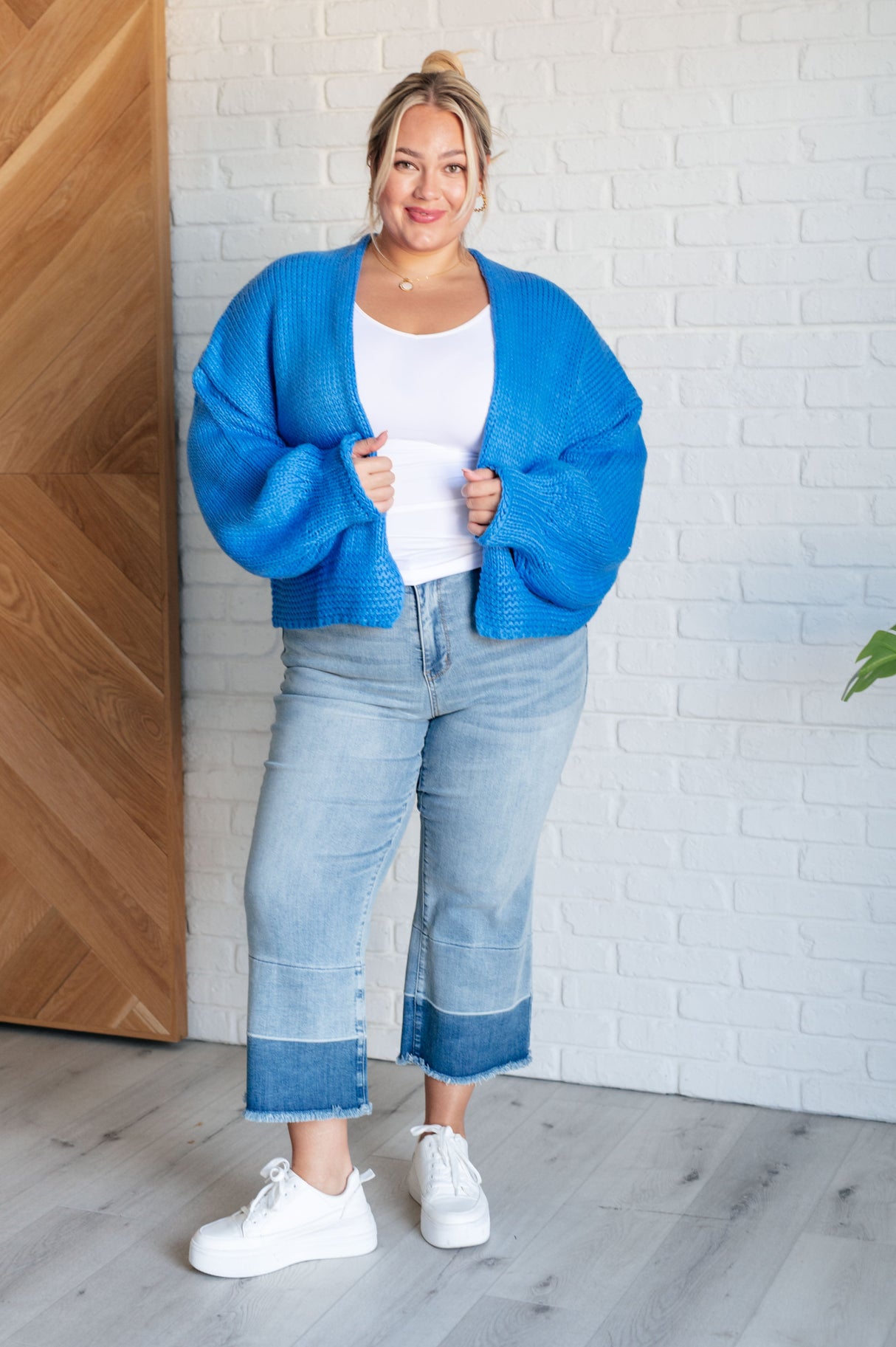 Un cordial saludo, Cardigan