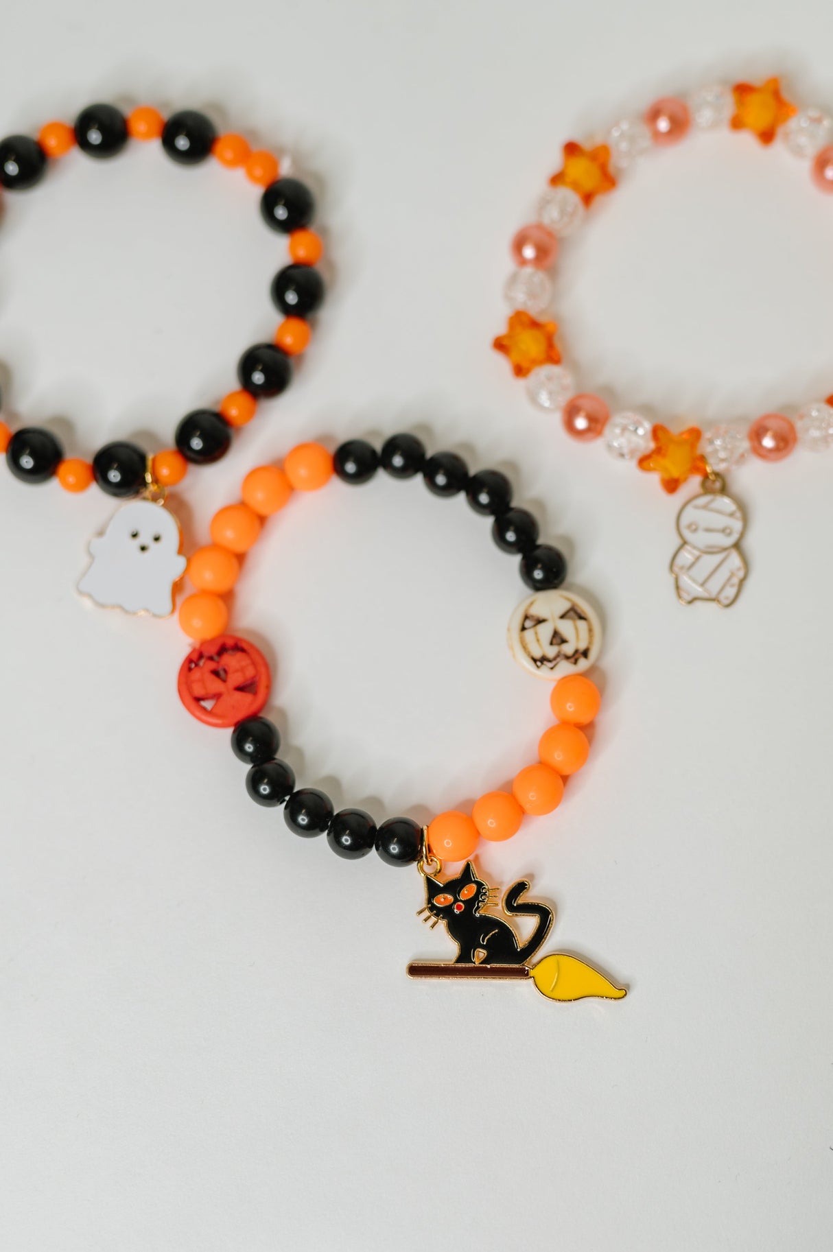 Pulsera elástica de cuentas Boo Crew Stack
