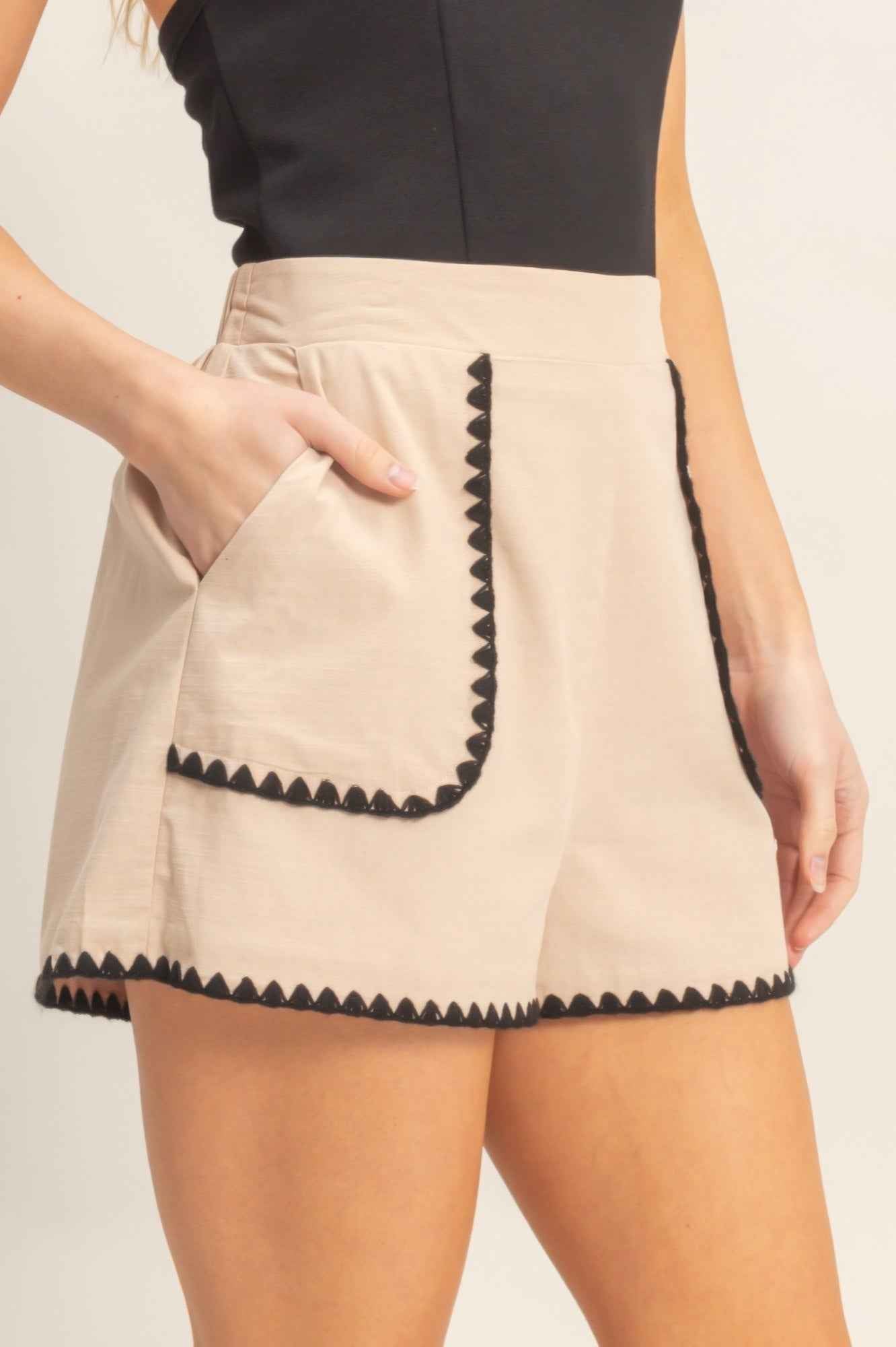 Scallop Trim High-waisted Shorts