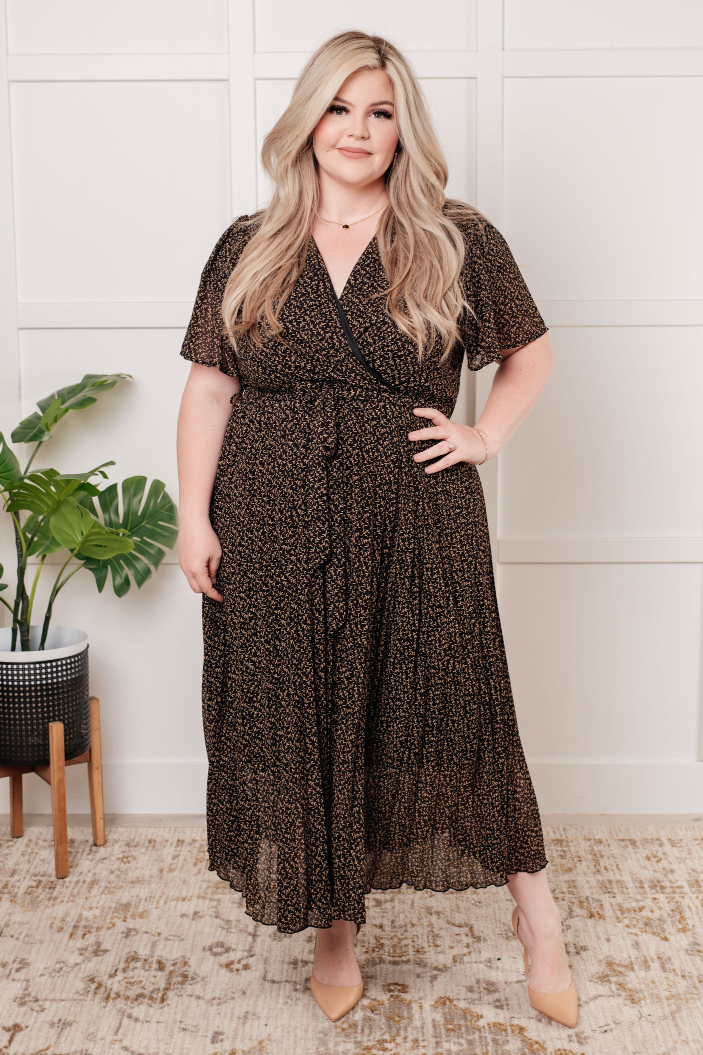 Vestido con cuello cruzado para causar una escena