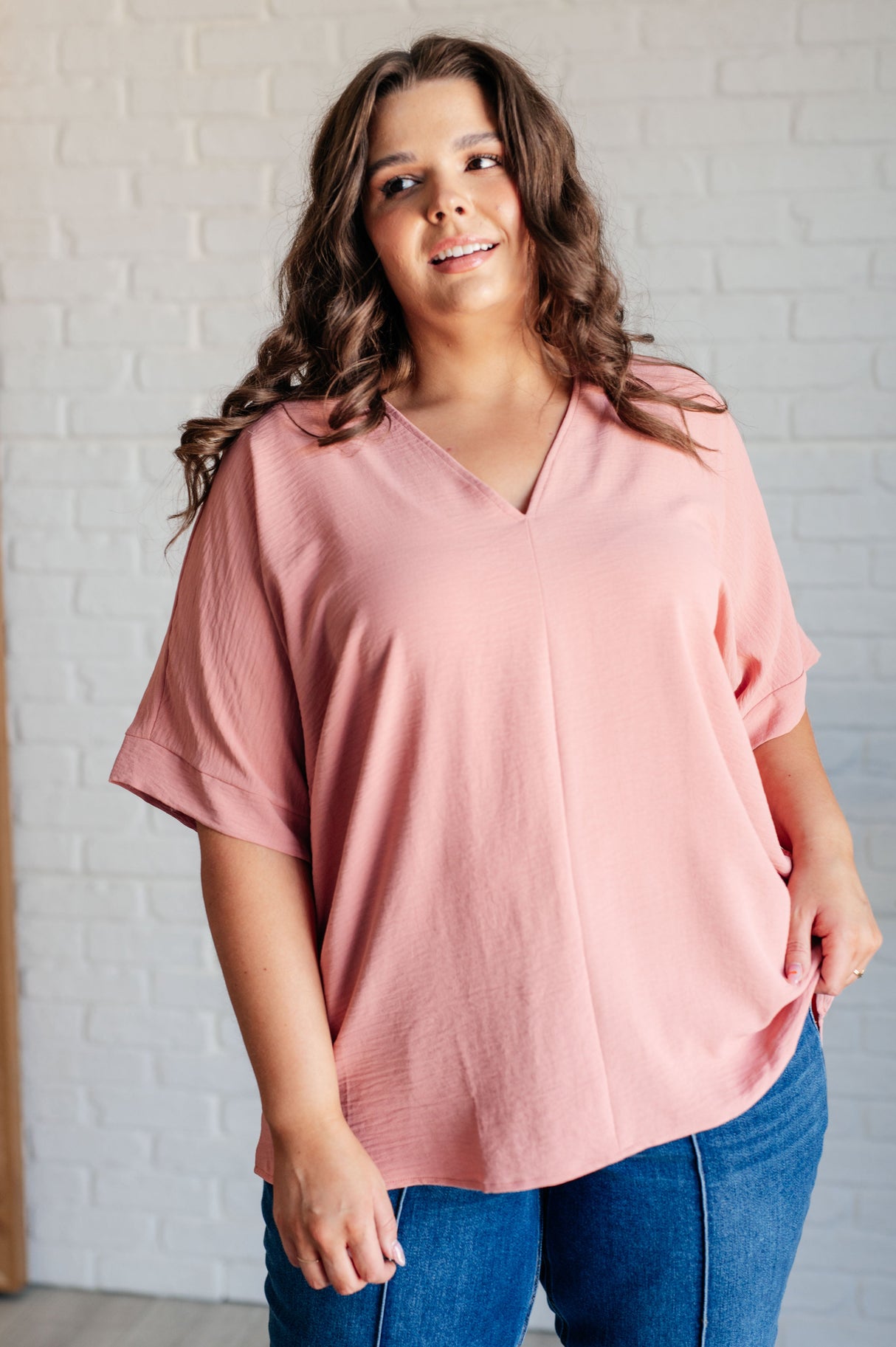 Contrariamente a la creencia popular, blusa con cuello en V