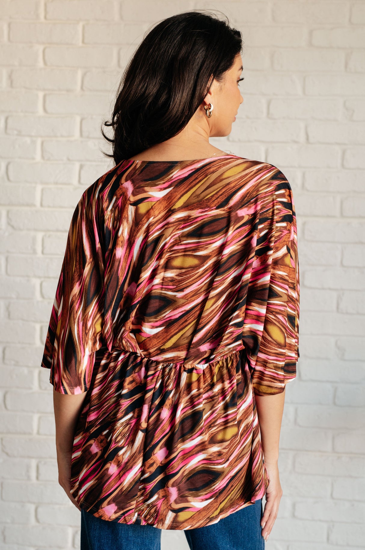 Top peplum Dearest Dreamer en moca abstracto