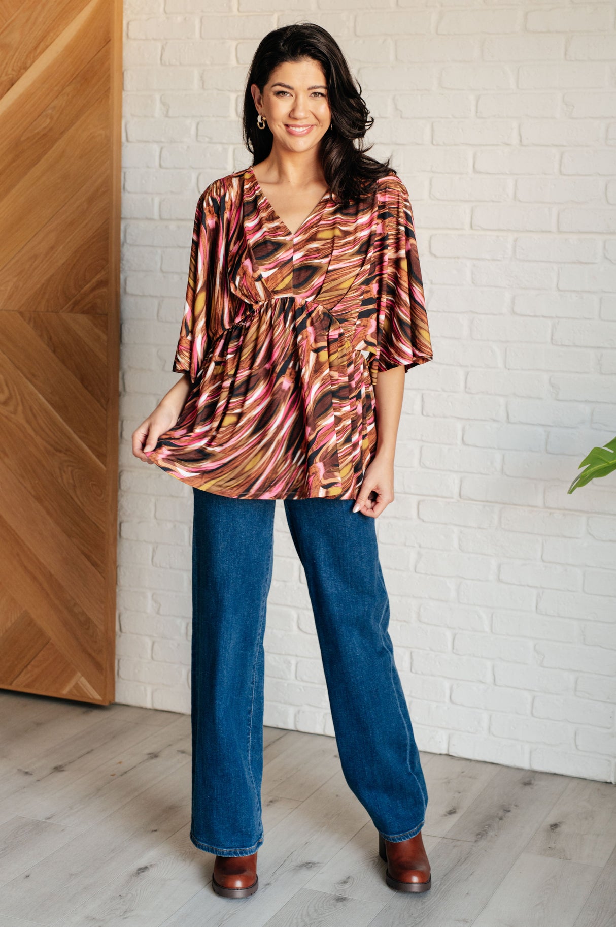 Top peplum Dearest Dreamer en moca abstracto