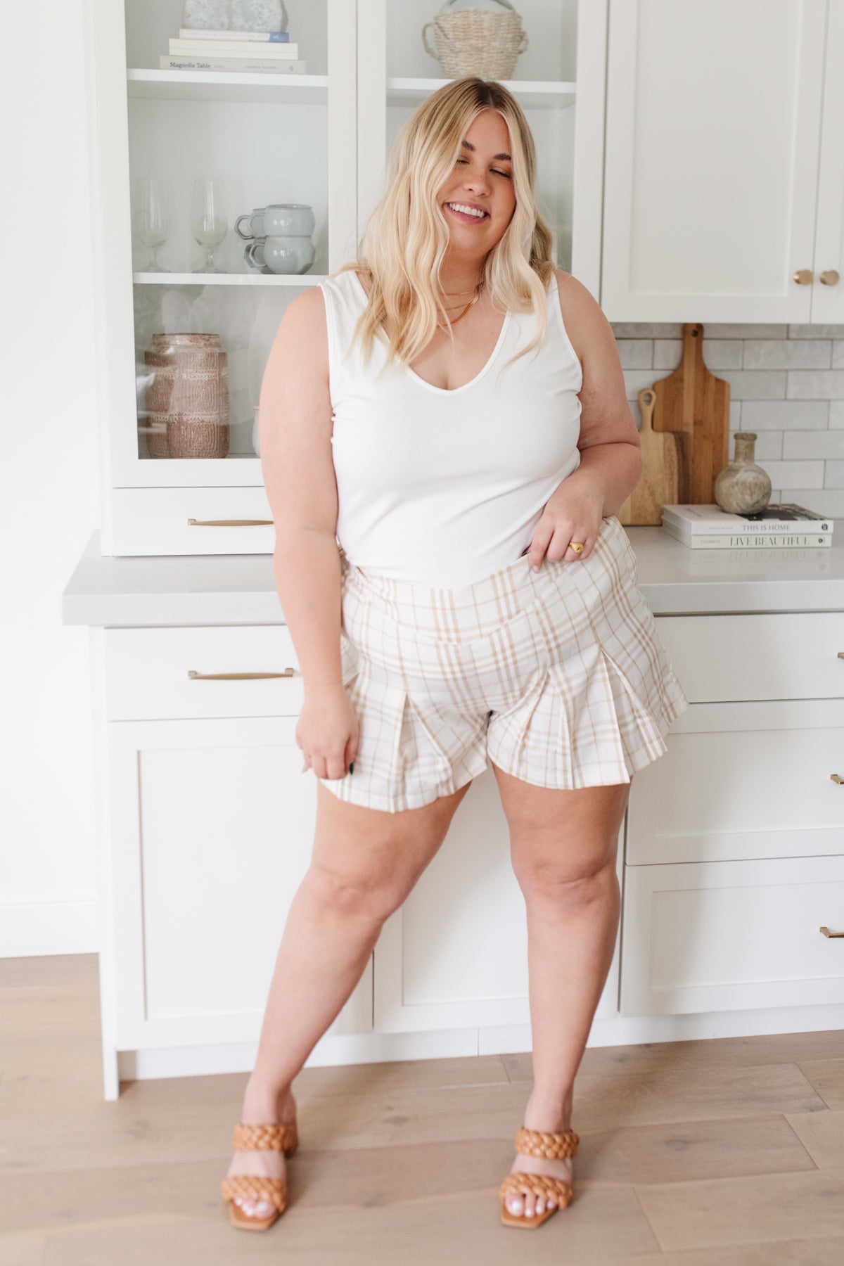 Vestido con pantalones cortos a cuadros