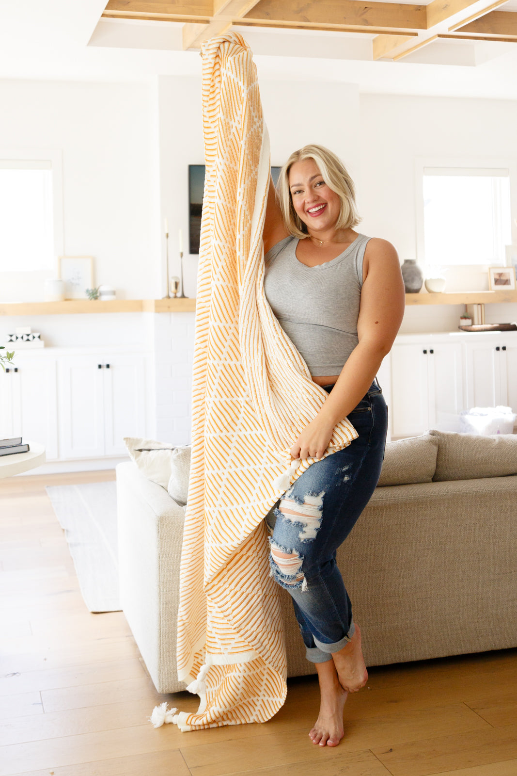 Everett Blanket Single Cuddle Size in Yellow - Liarian Unlimited Boutique