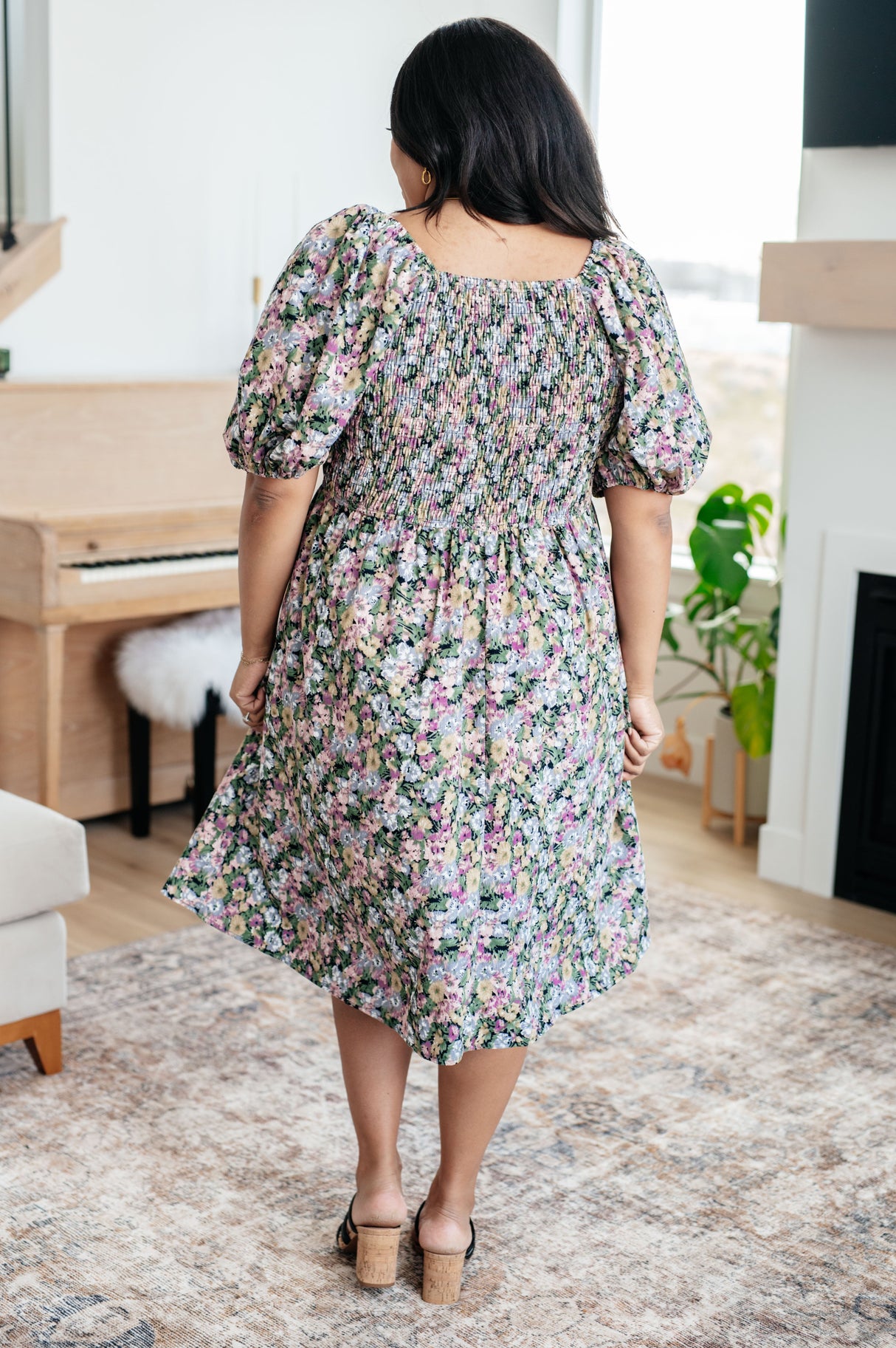 Vestido floral de excelencia sin esfuerzo