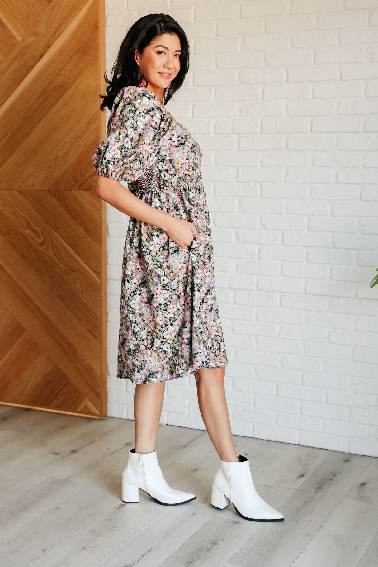 Vestido floral de excelencia sin esfuerzo