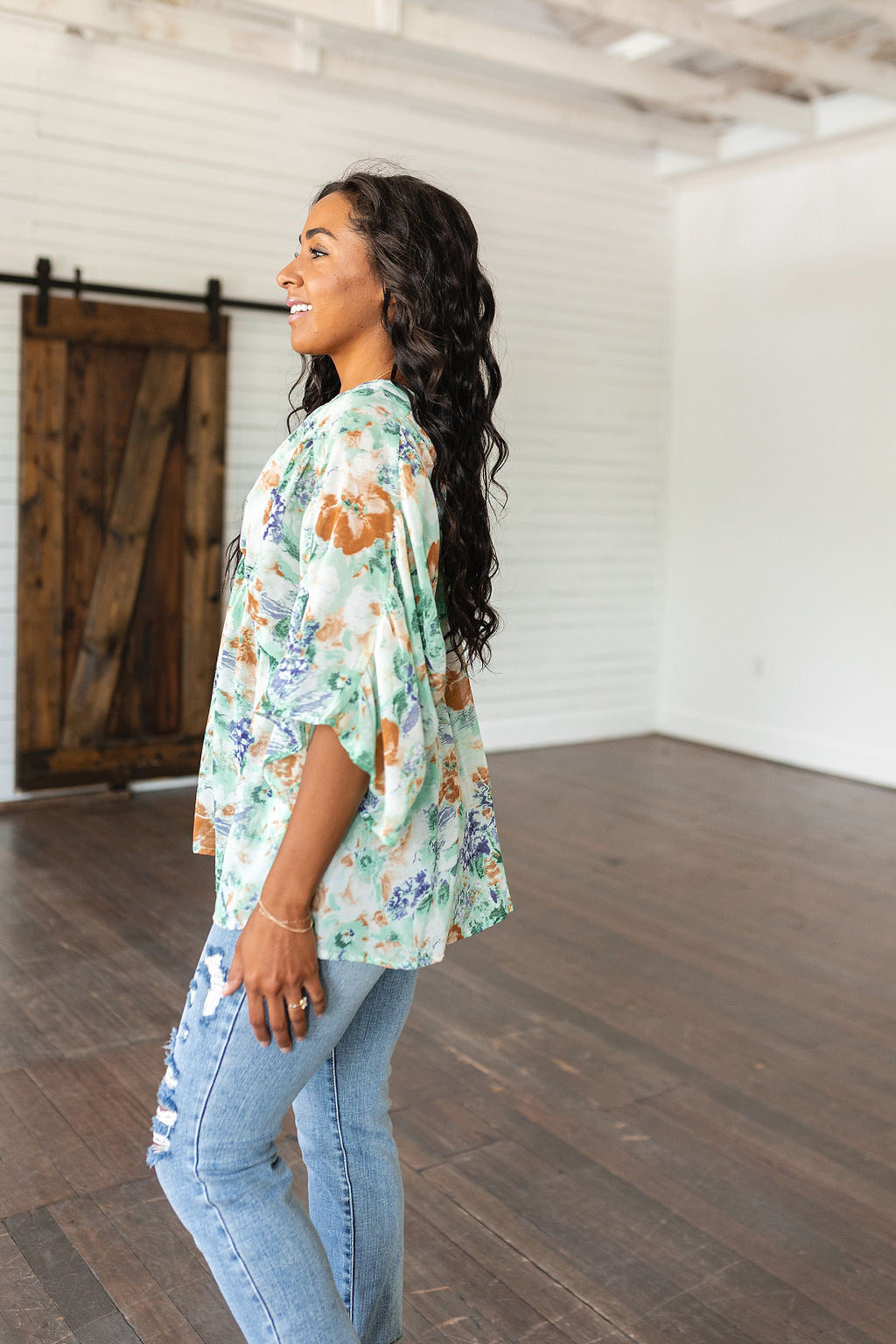 Top peplum drapeado floral Fabled en color marfil