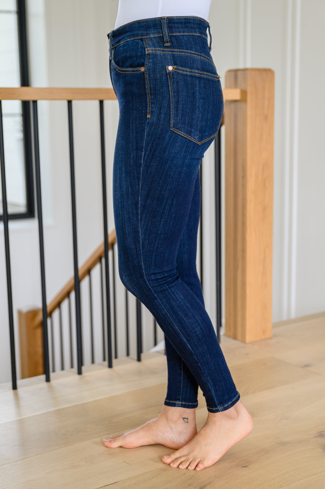 Pantalones vaqueros ajustados Georgia Back Yoke con bolsillo para el móvil