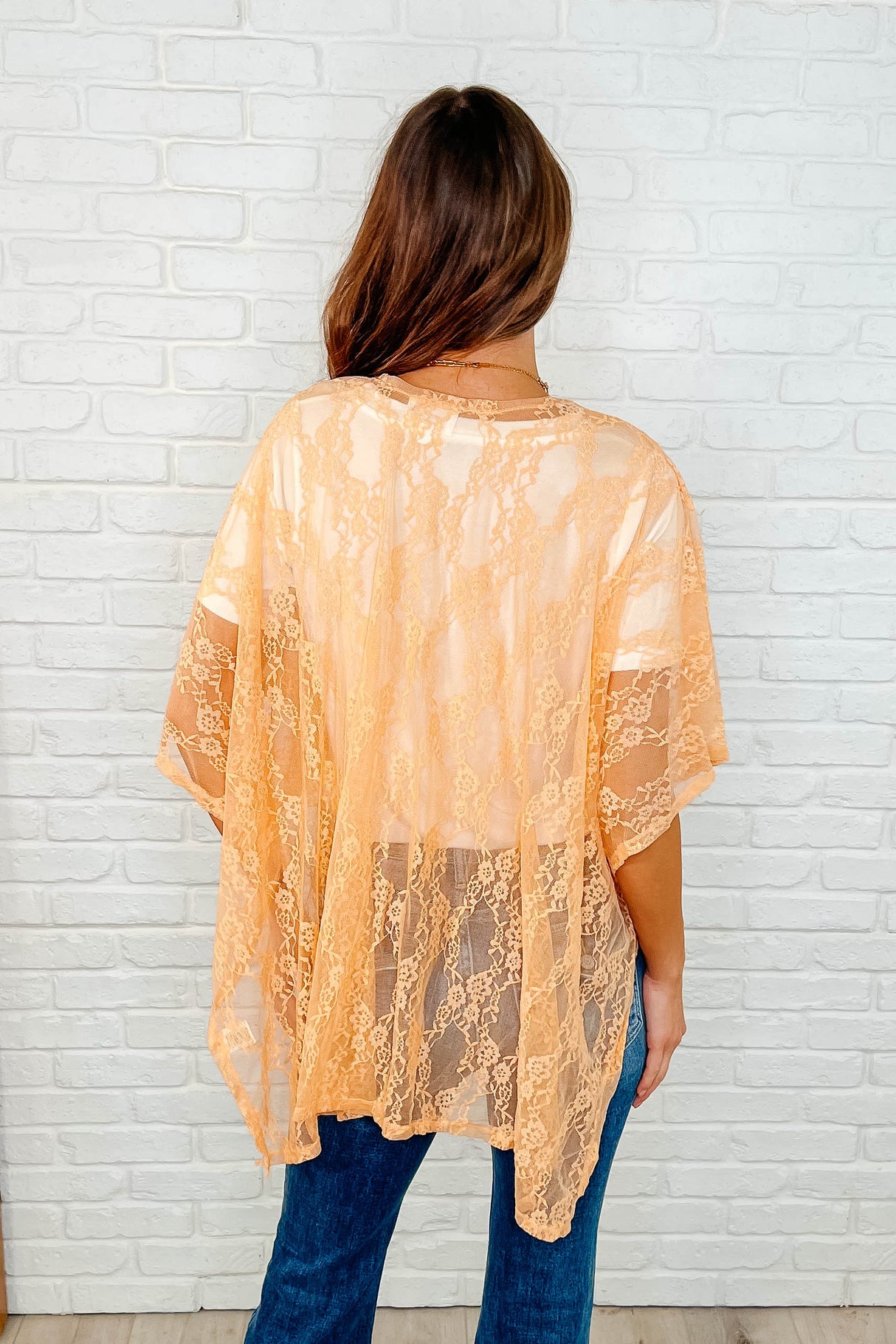 Kimono de encaje "Good Days Ahead" en color melocotón