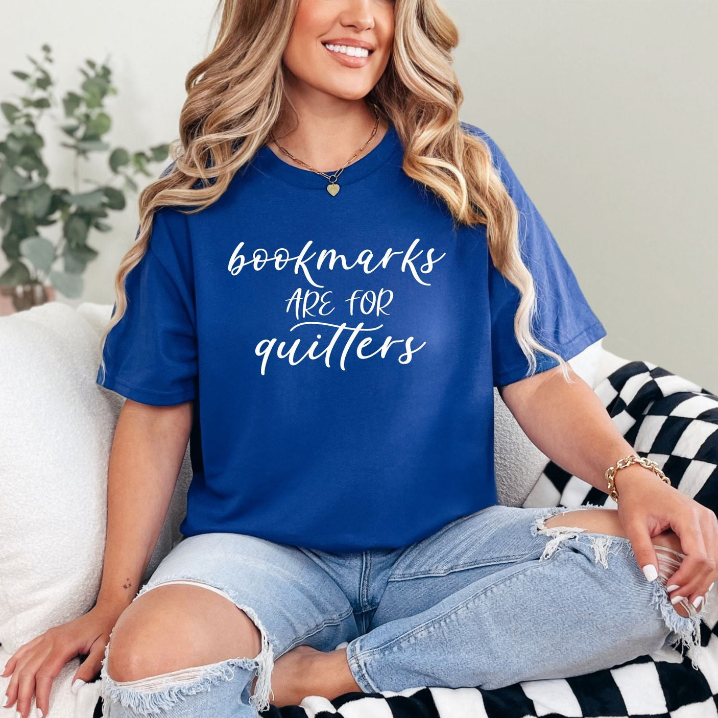 Bookmarks Are For Quitters Graphic Tee - Liarian Unlimited Boutique