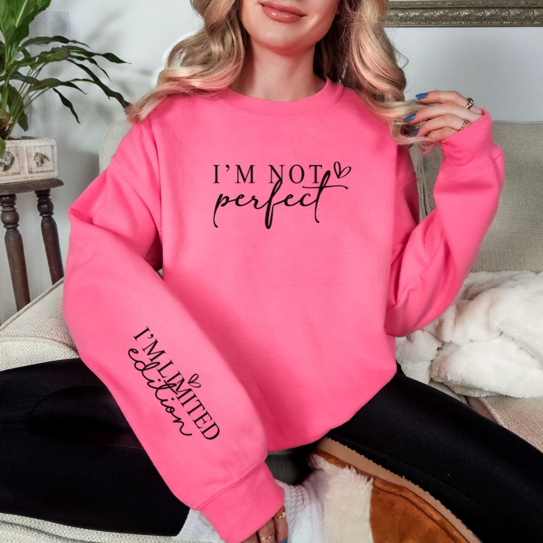 Sudadera gráfica "No soy perfecta" en tres colores