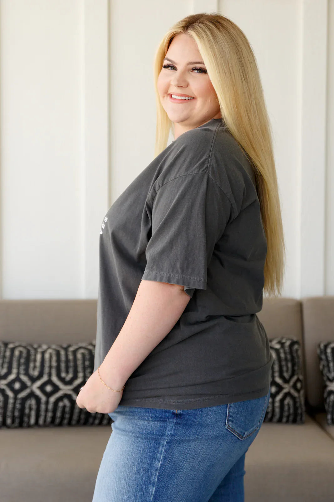 La felicidad viene en olas Tee