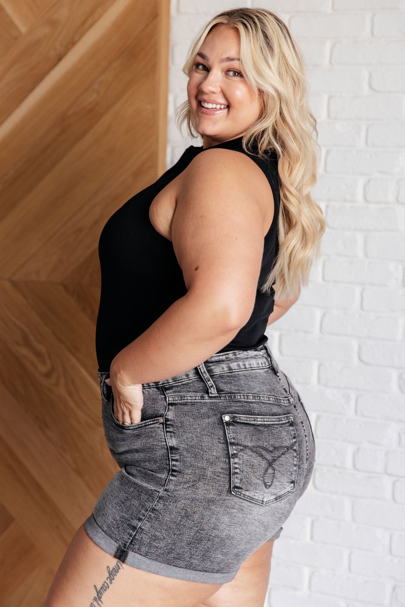 Body con cremallera y canalé Higher and High