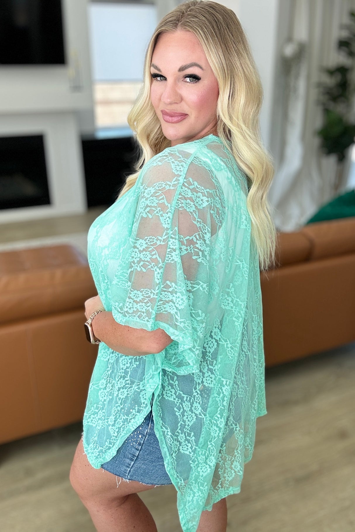 Kimono de encaje "Good Days Ahead" en color menta