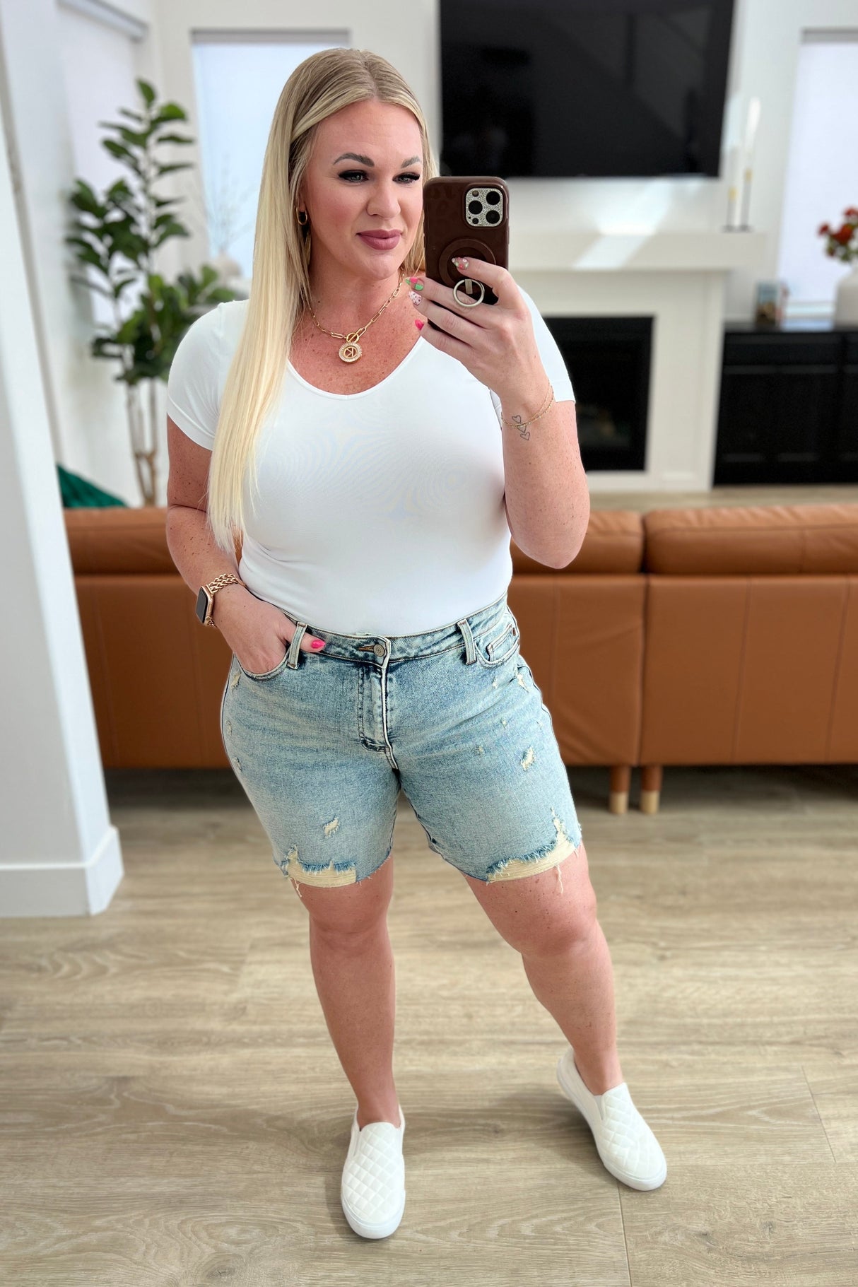 Shorts boyfriend desgastados con lavado mineral y tiro alto Cindy