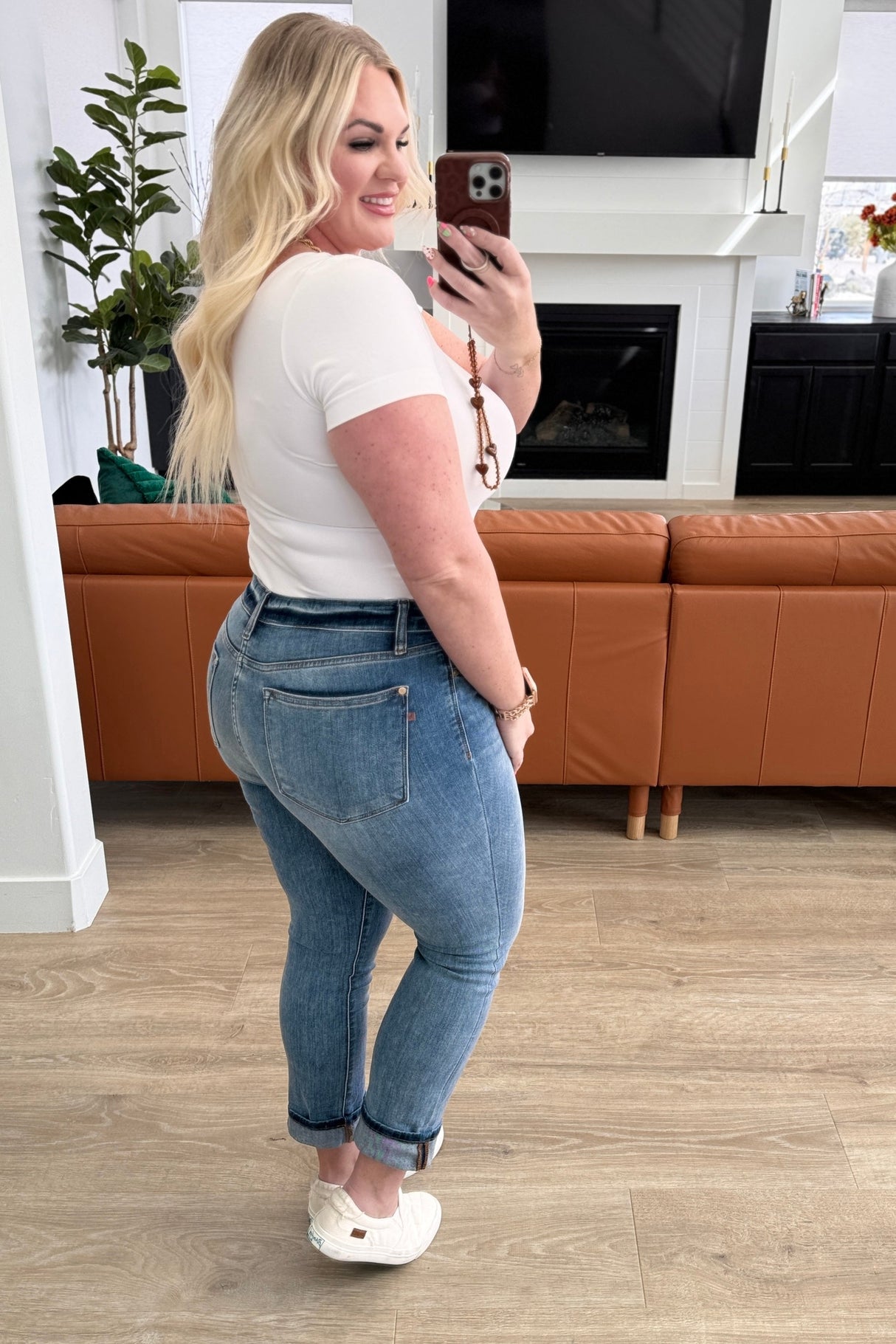 Laura Mid Rise Cuffed Skinny Capri Jeans - Liarian Unlimited Boutique