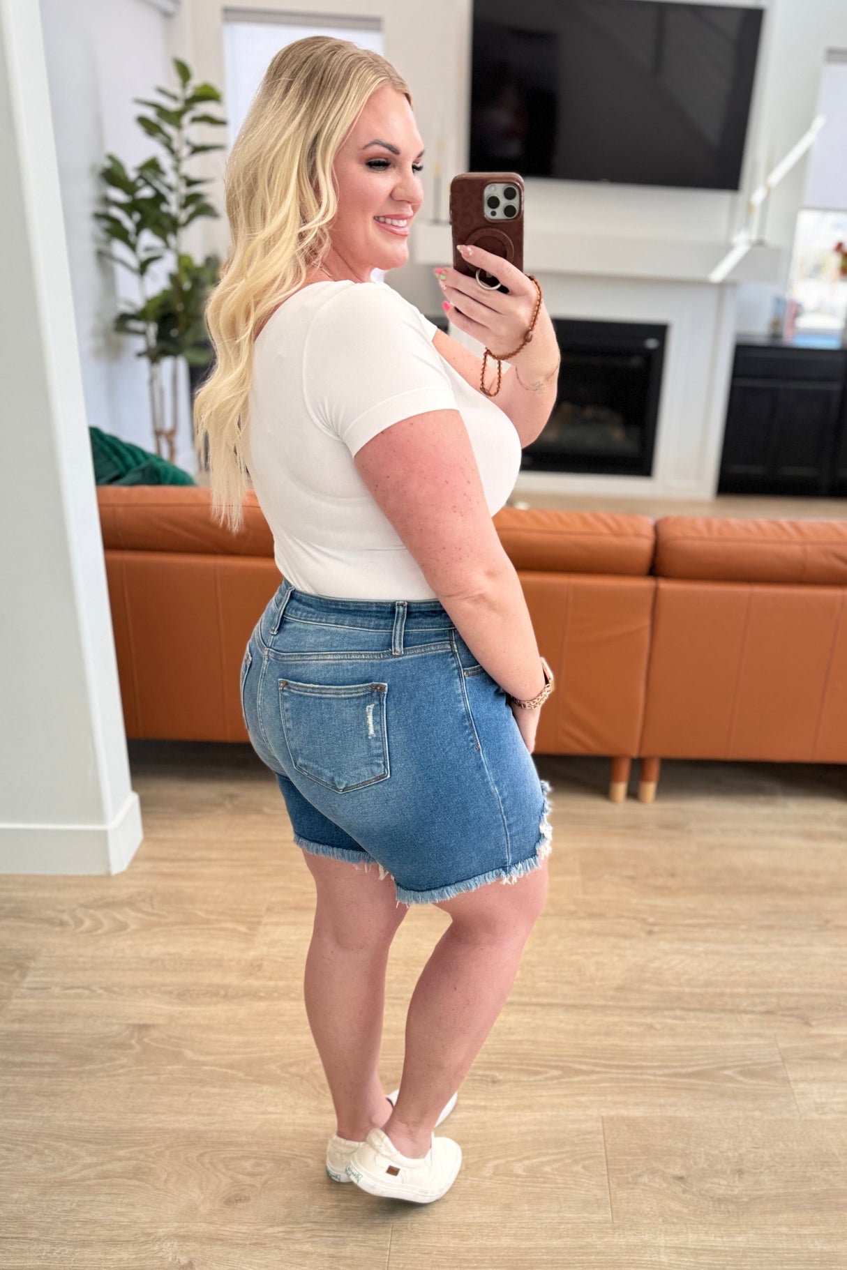 Pantalones cortos desgastados de tiro medio Kelsey