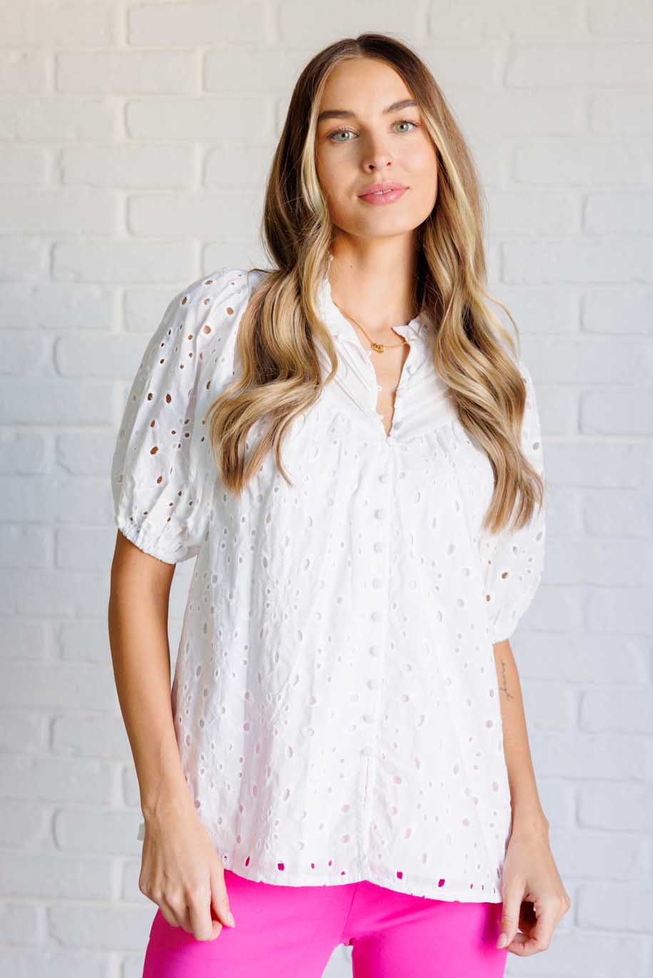 Blusa de encaje con ojales I'll Let You Know
