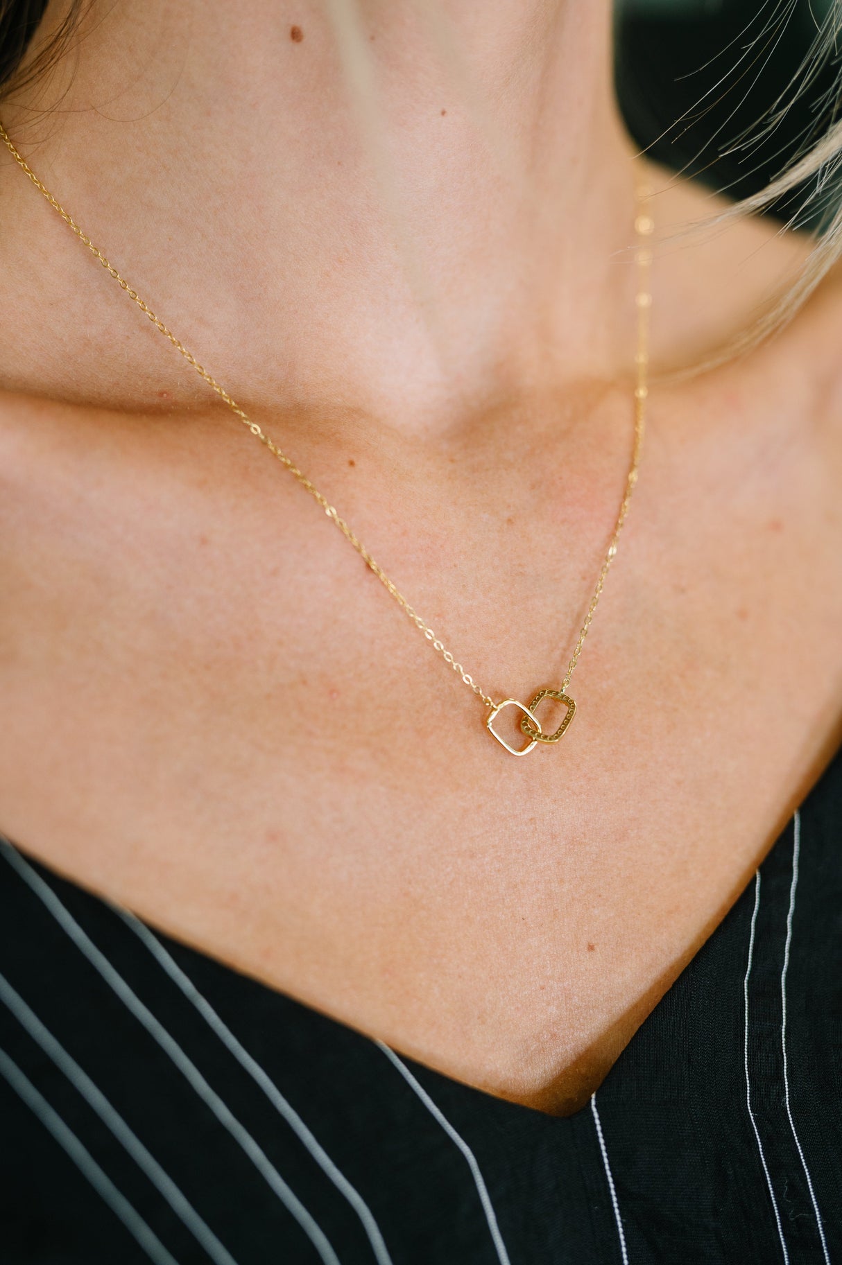 En este collar juntos