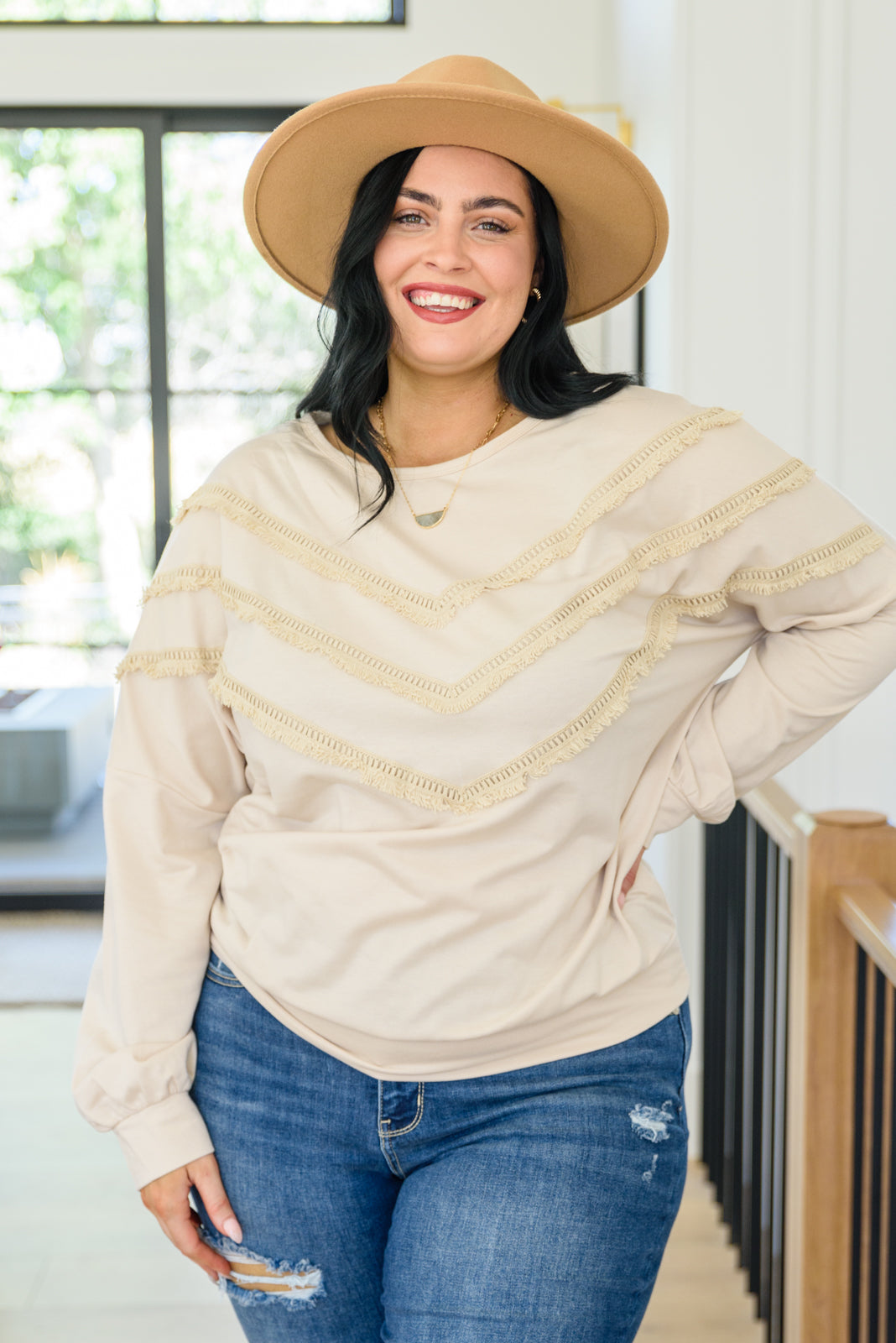 Top con flecos en beige