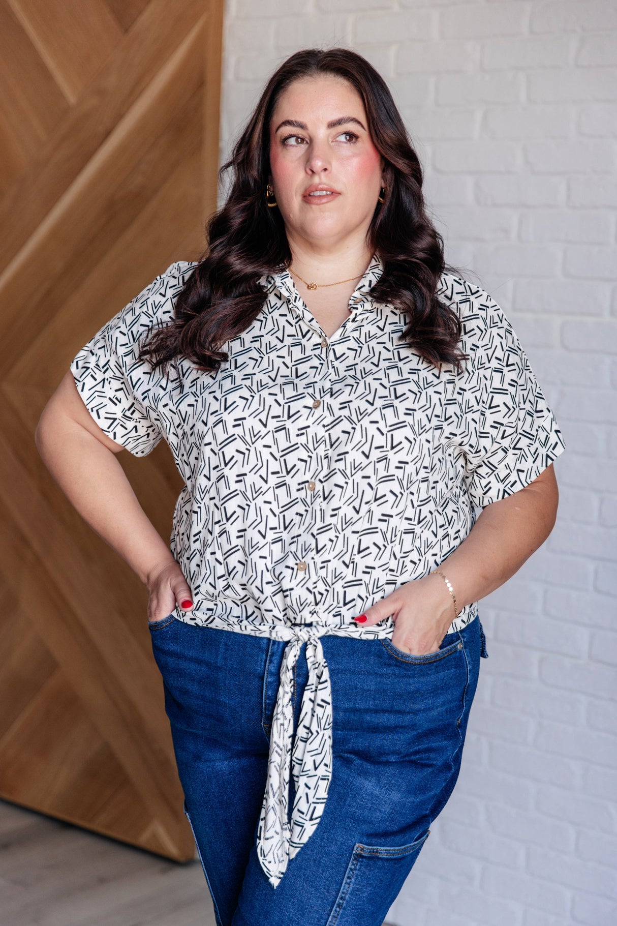 Conjunto de top y pantalones cortos con botones "Es un antojo, no un flechazo"