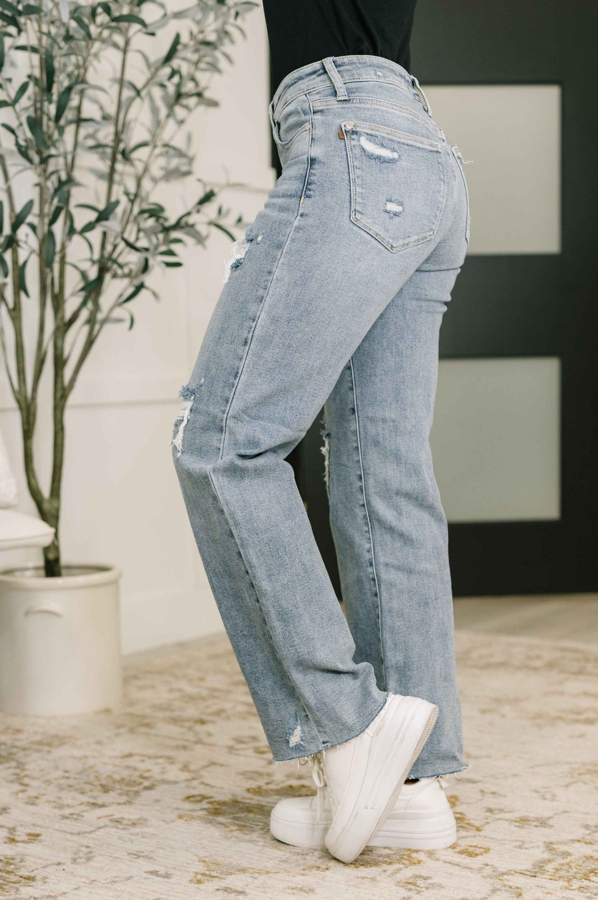 Jade Mid Rise 90's Straight