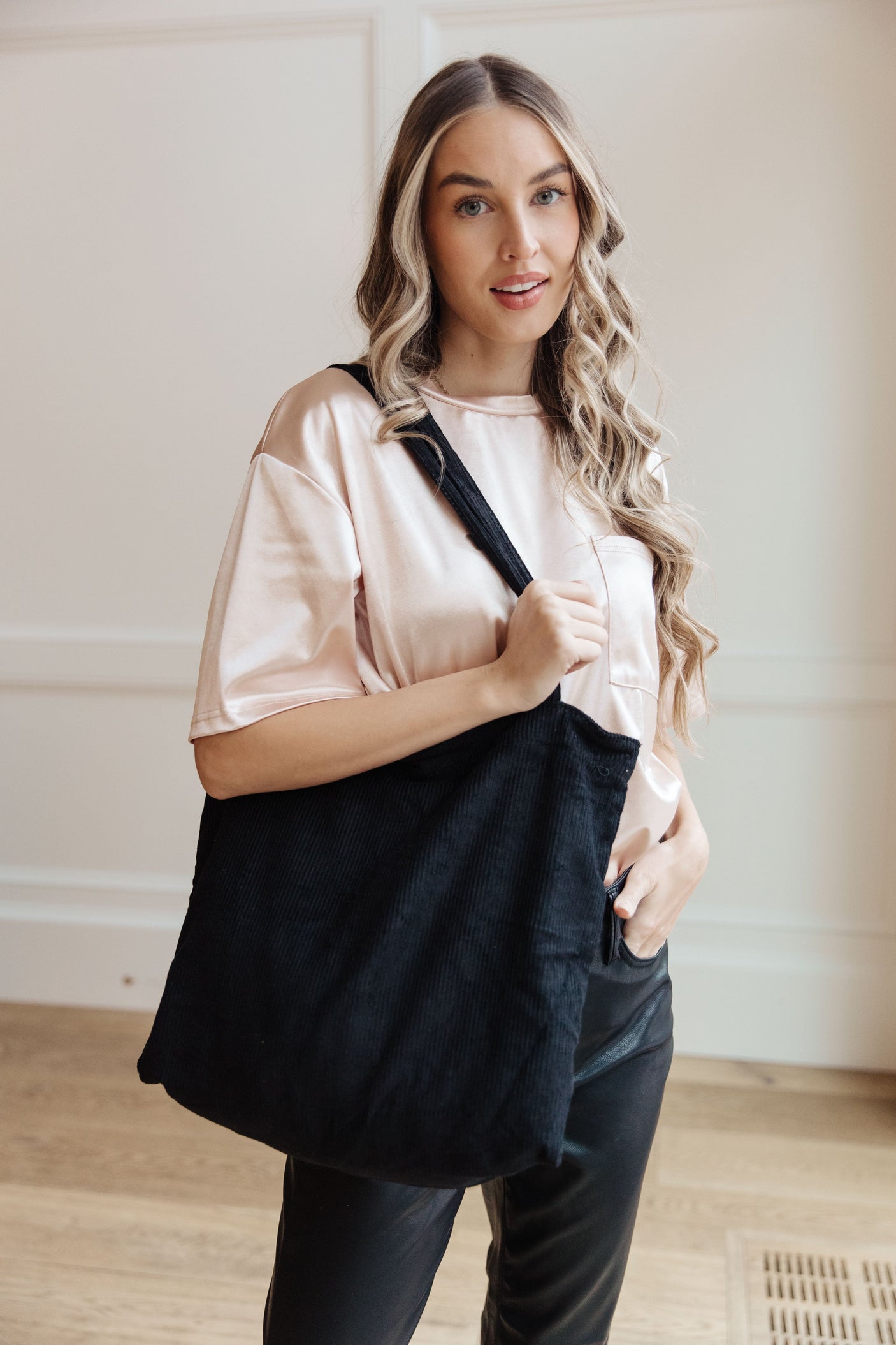 Bolso de pana Last Minute en color negro