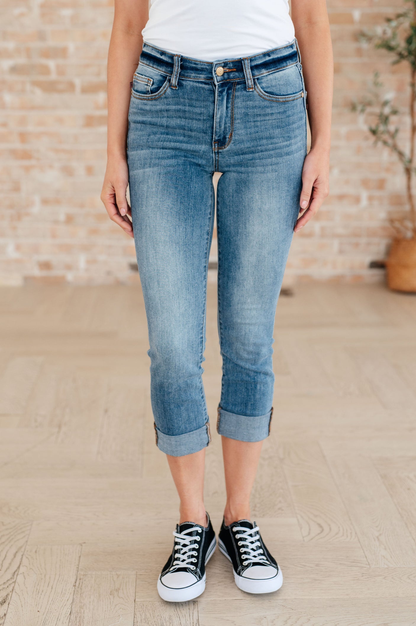 Laura Mid Rise Cuffed Skinny Capri Jeans - Liarian Unlimited Boutique