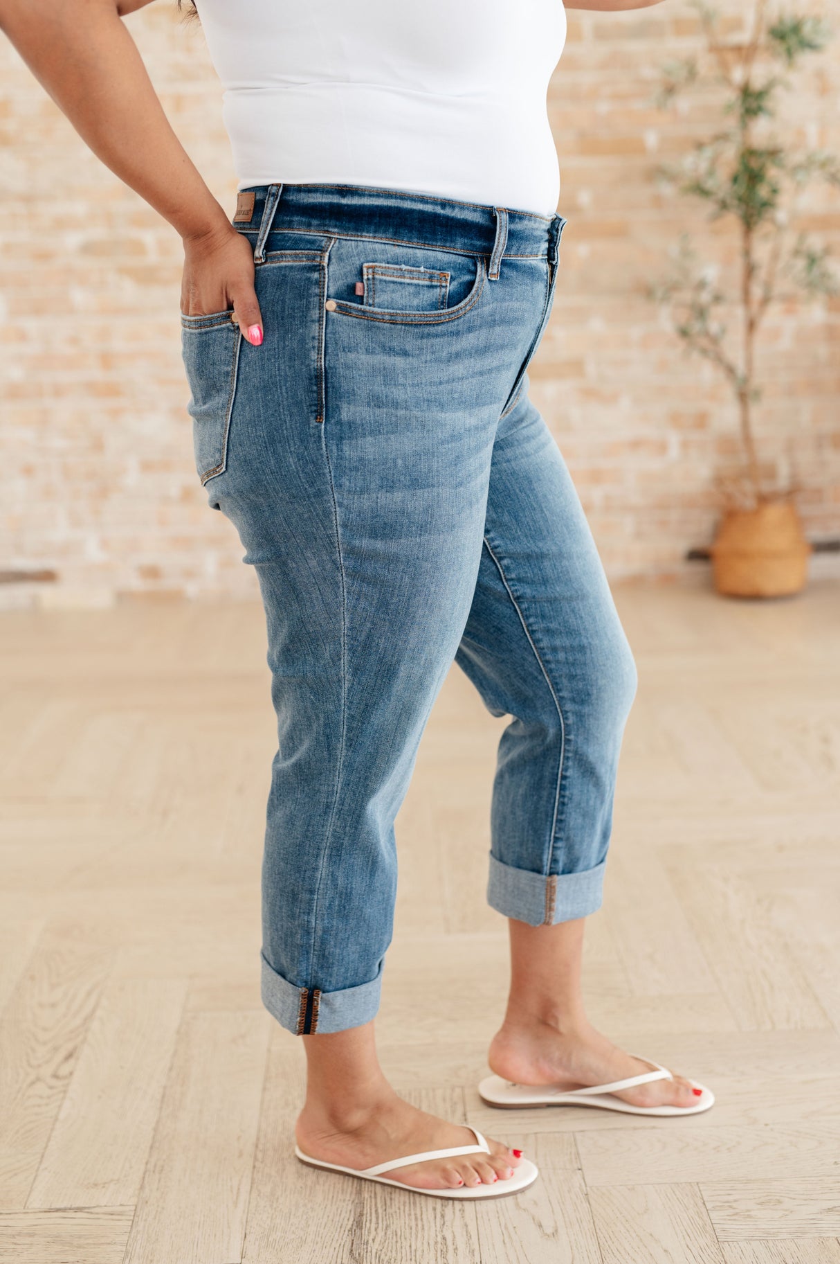 Laura Mid Rise Cuffed Skinny Capri Jeans - Liarian Unlimited Boutique