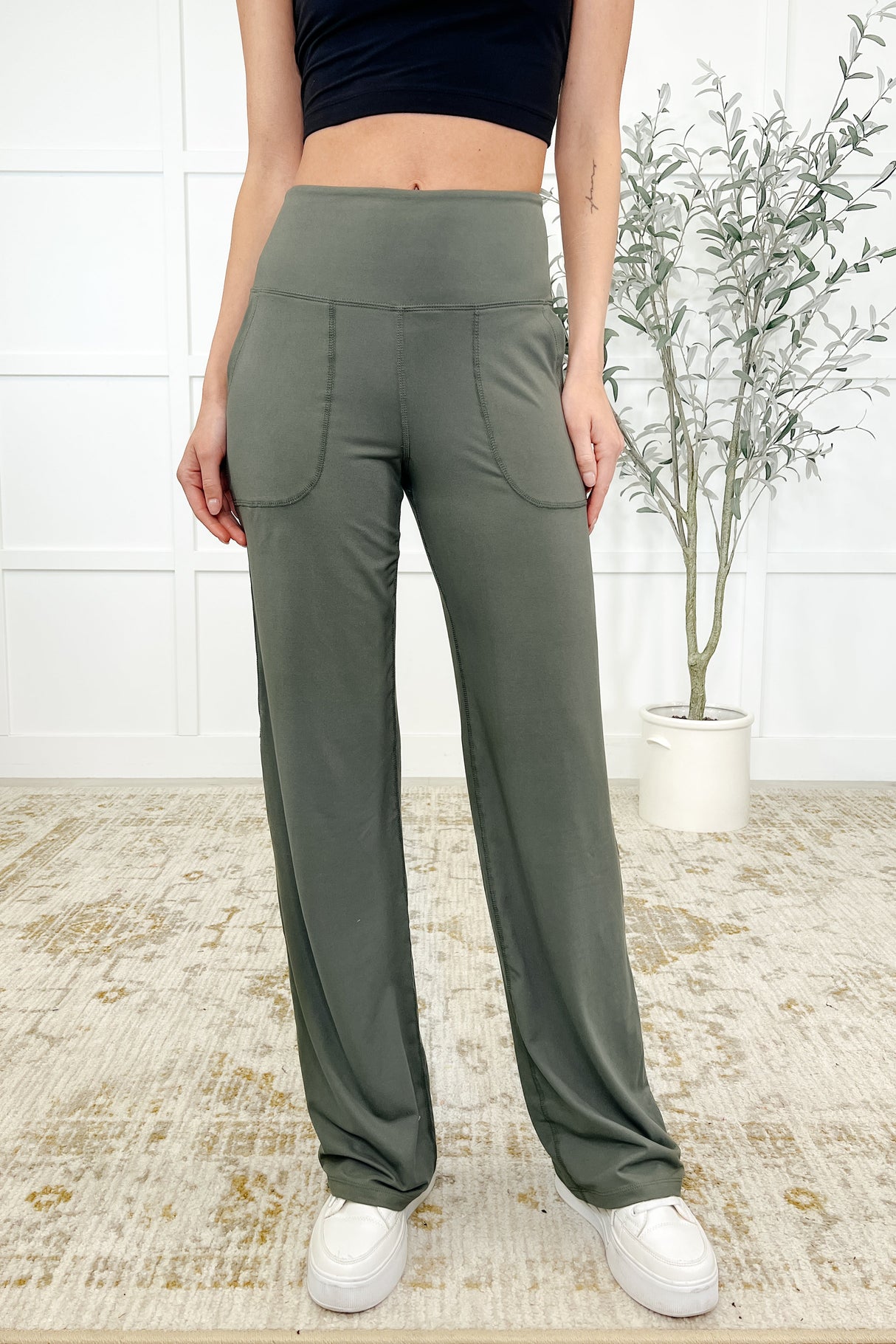 Pantalones de pierna recta Leg Day Legends en gris salvia