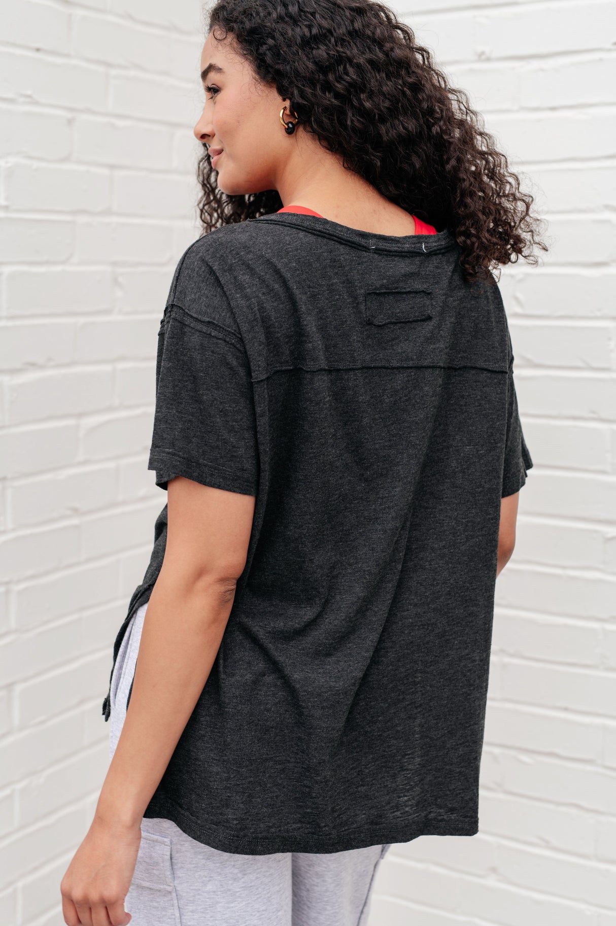 Camiseta relajada Let Me Live en negro