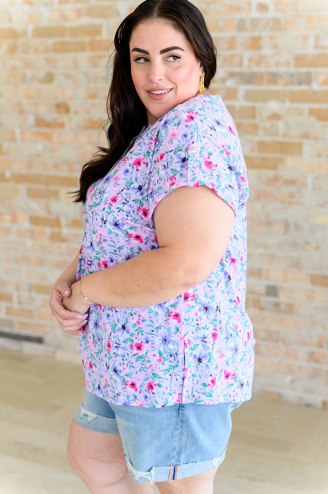 Blusa de manga corta Lizzy con estampado floral en lavanda apagado y rosa