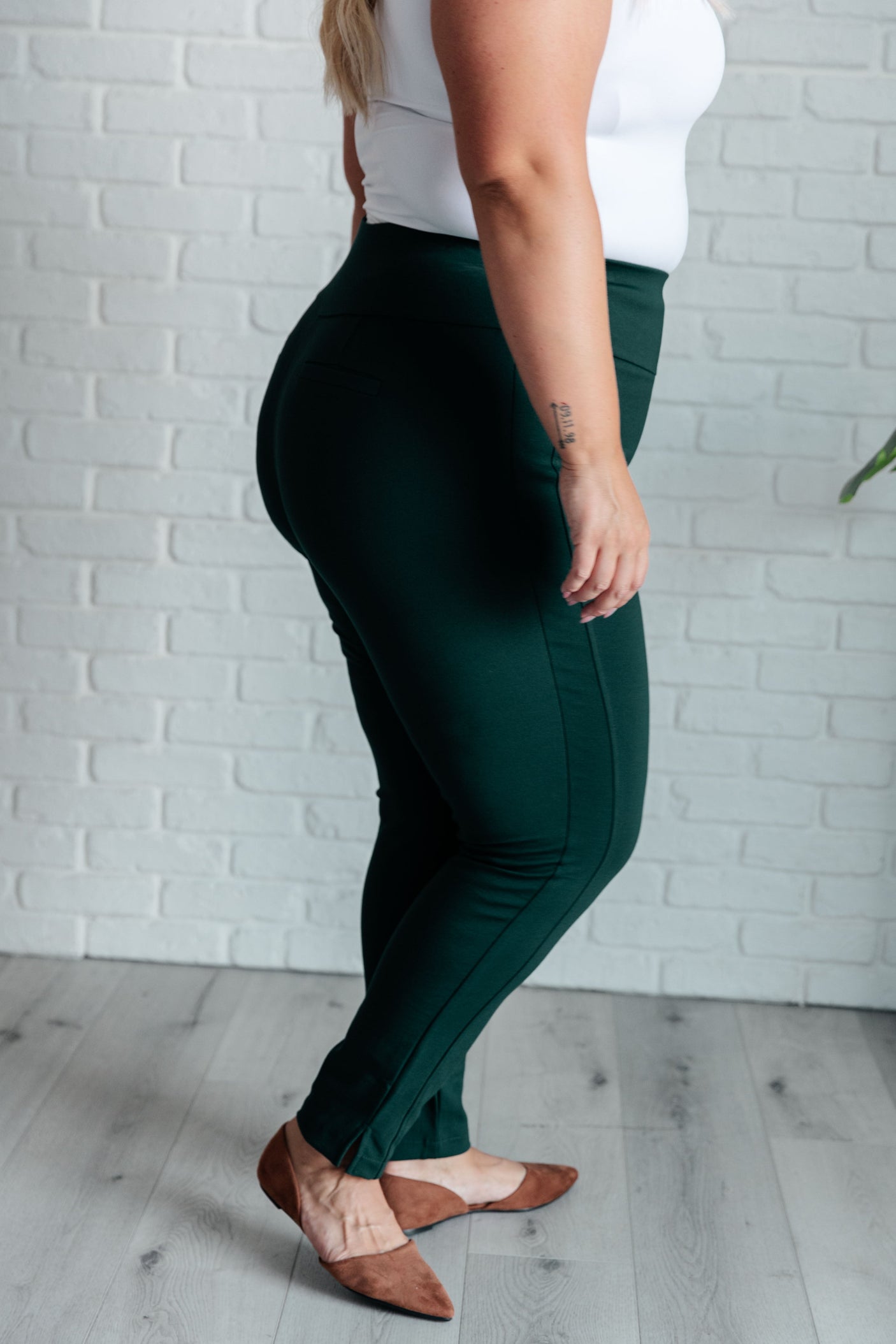 Magic Skinny 28" Pants in Hunter Green - Liarian Unlimited Boutique