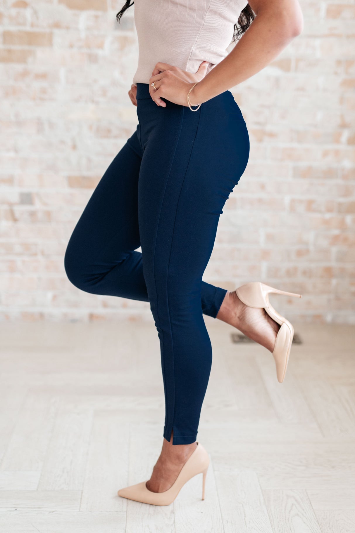 Pantalones Magic Skinny de 28" en doce colores