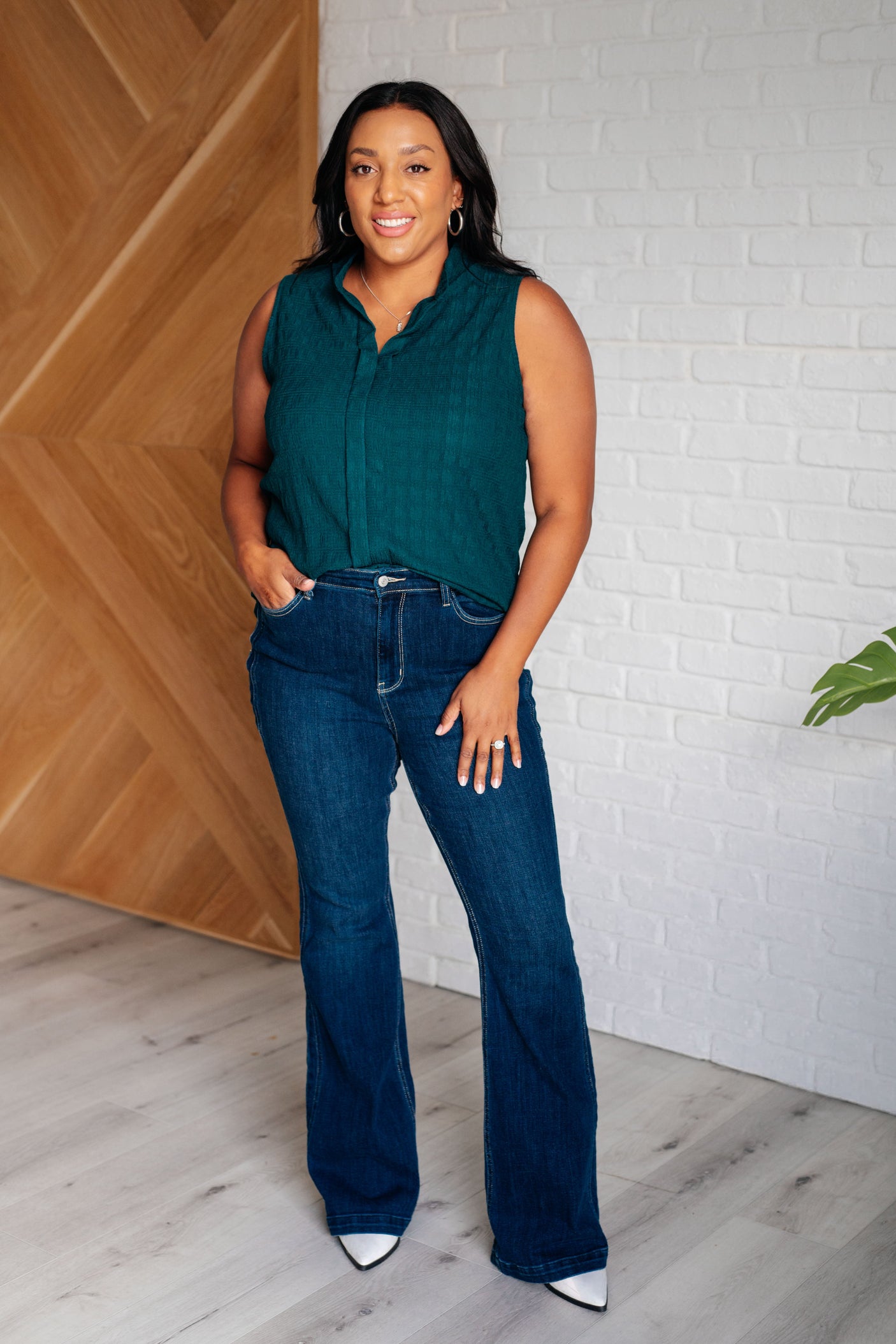 Blusa sin mangas con pliegues delanteros Matter of Fact en verde mar