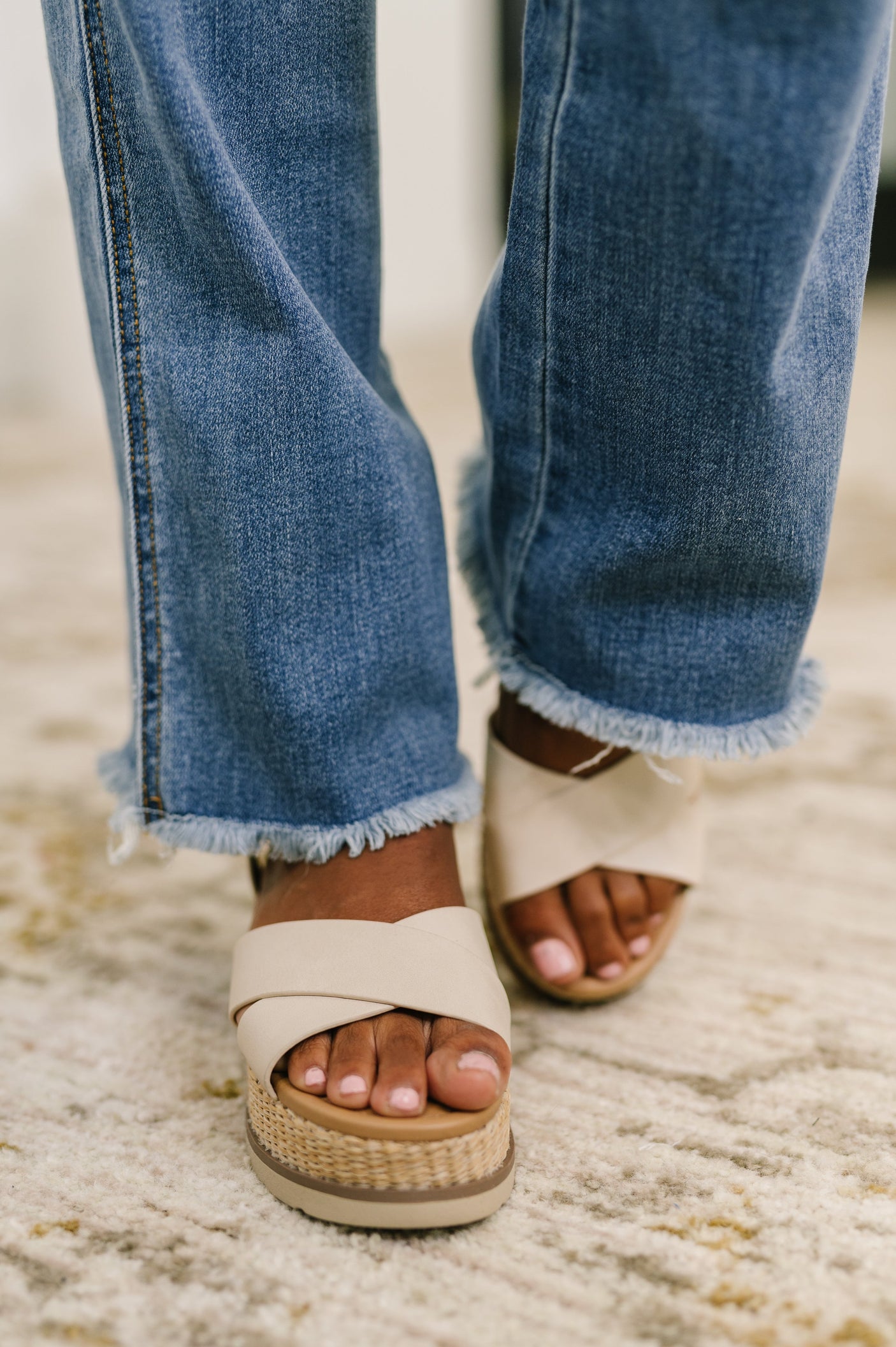 Vaqueros desgastados de tiro alto y corte acampanado Maureen