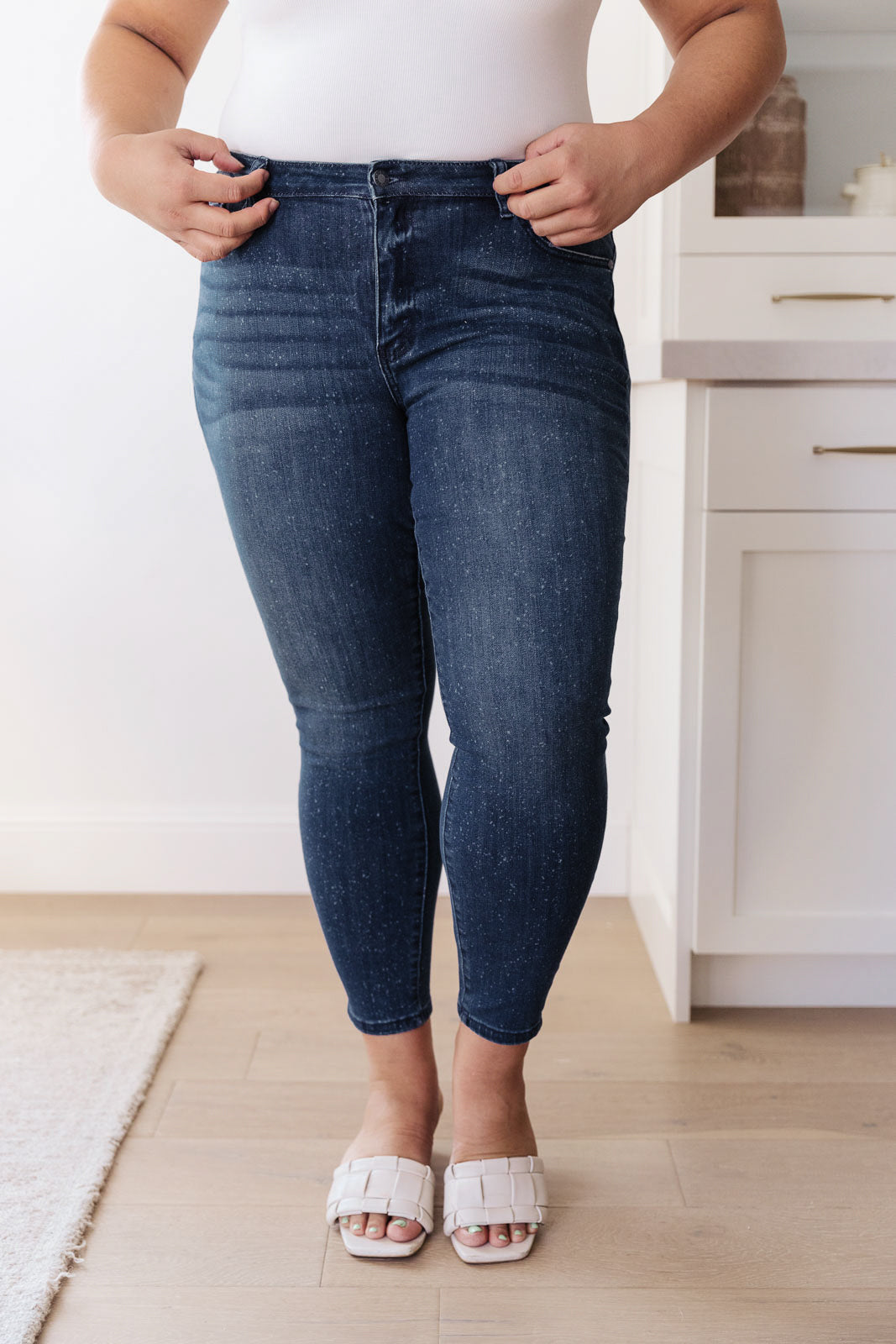 Jeans de tiro medio, corte relajado y lavado mineral