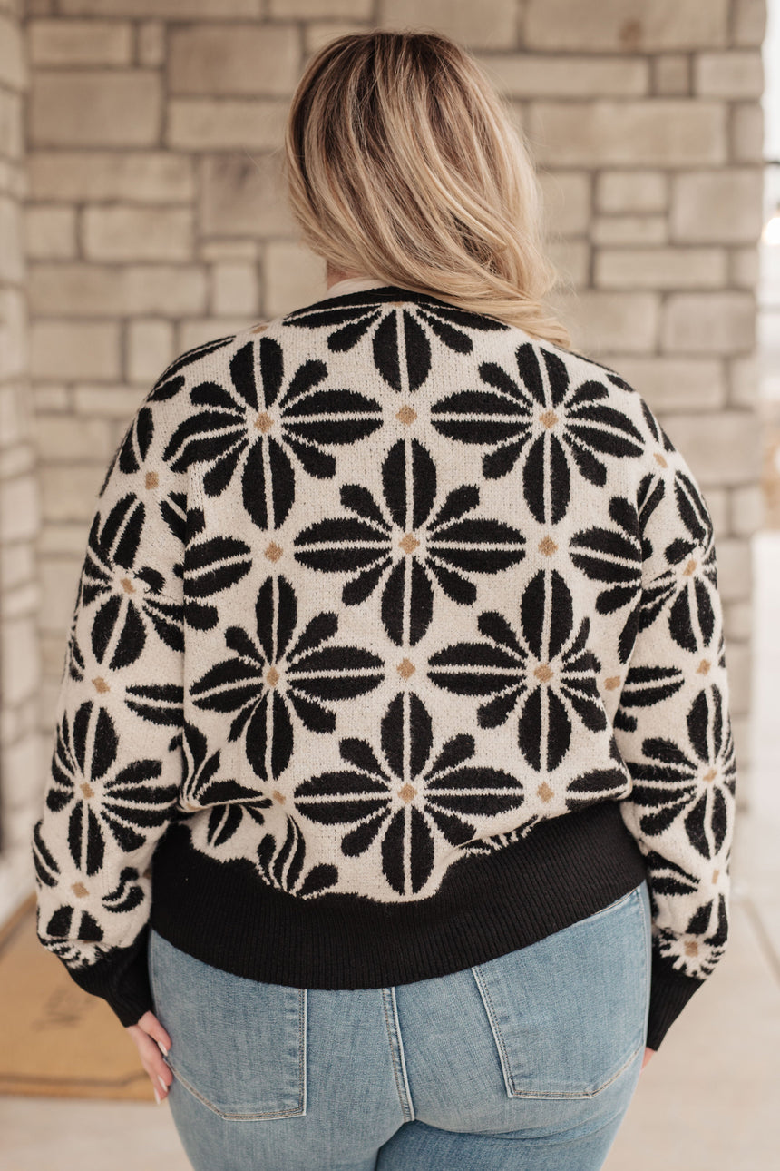 Mid Mod Floral Sweater - Liarian Unlimited Boutique