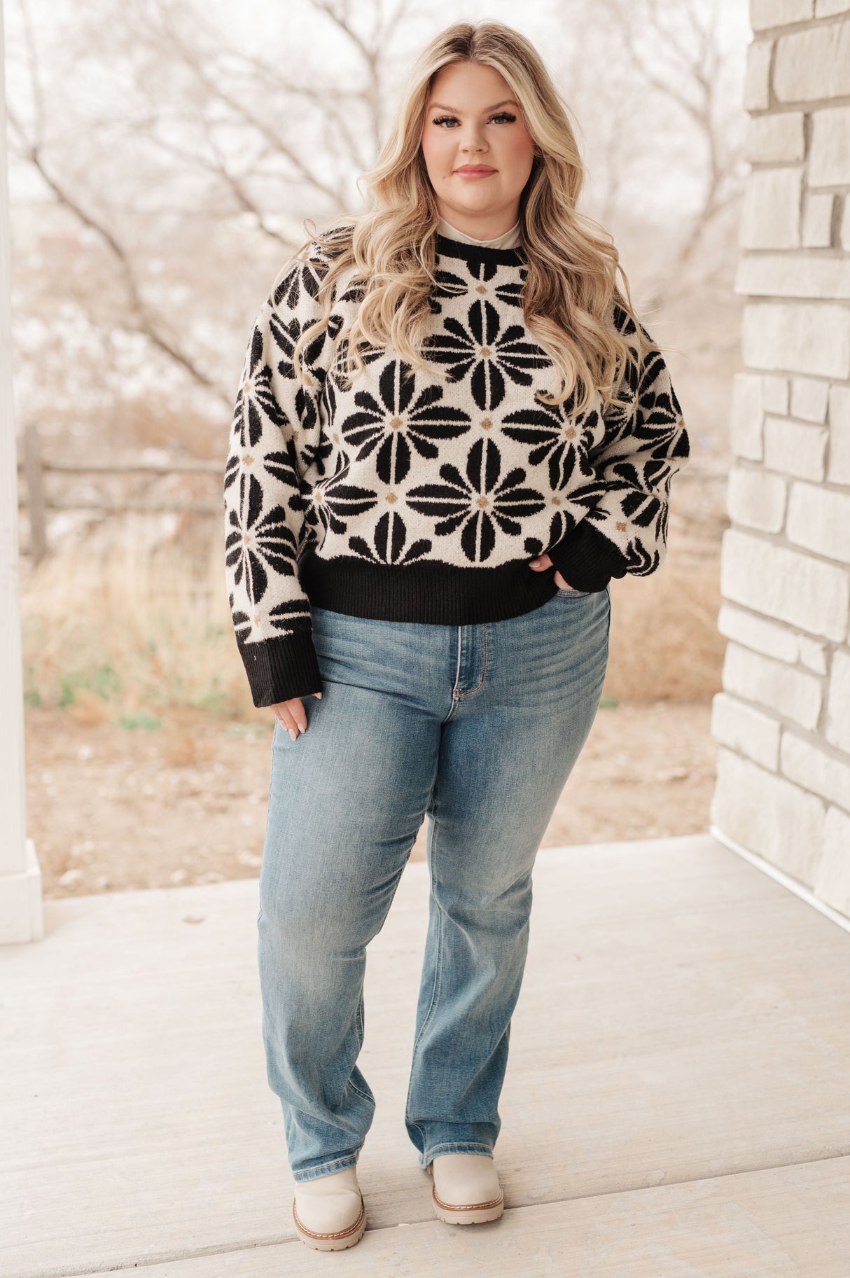 Mid Mod Floral Sweater - Liarian Unlimited Boutique