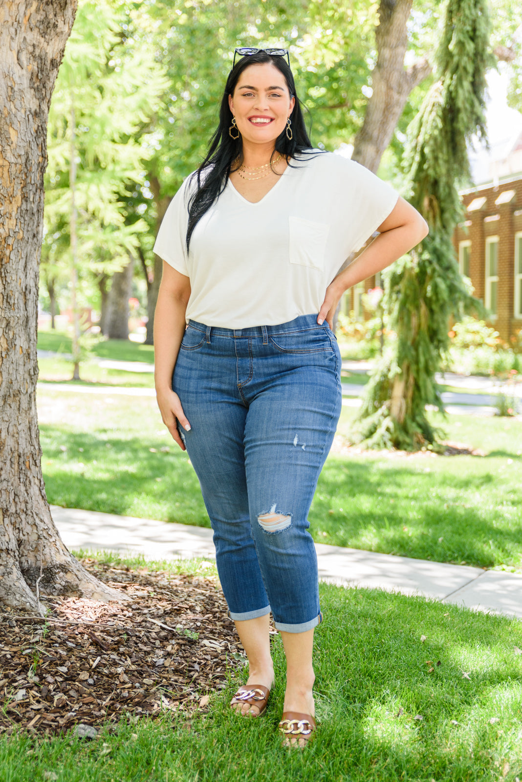 Jeggings estilo boyfriend de tiro medio y efecto desgastado de Nikki