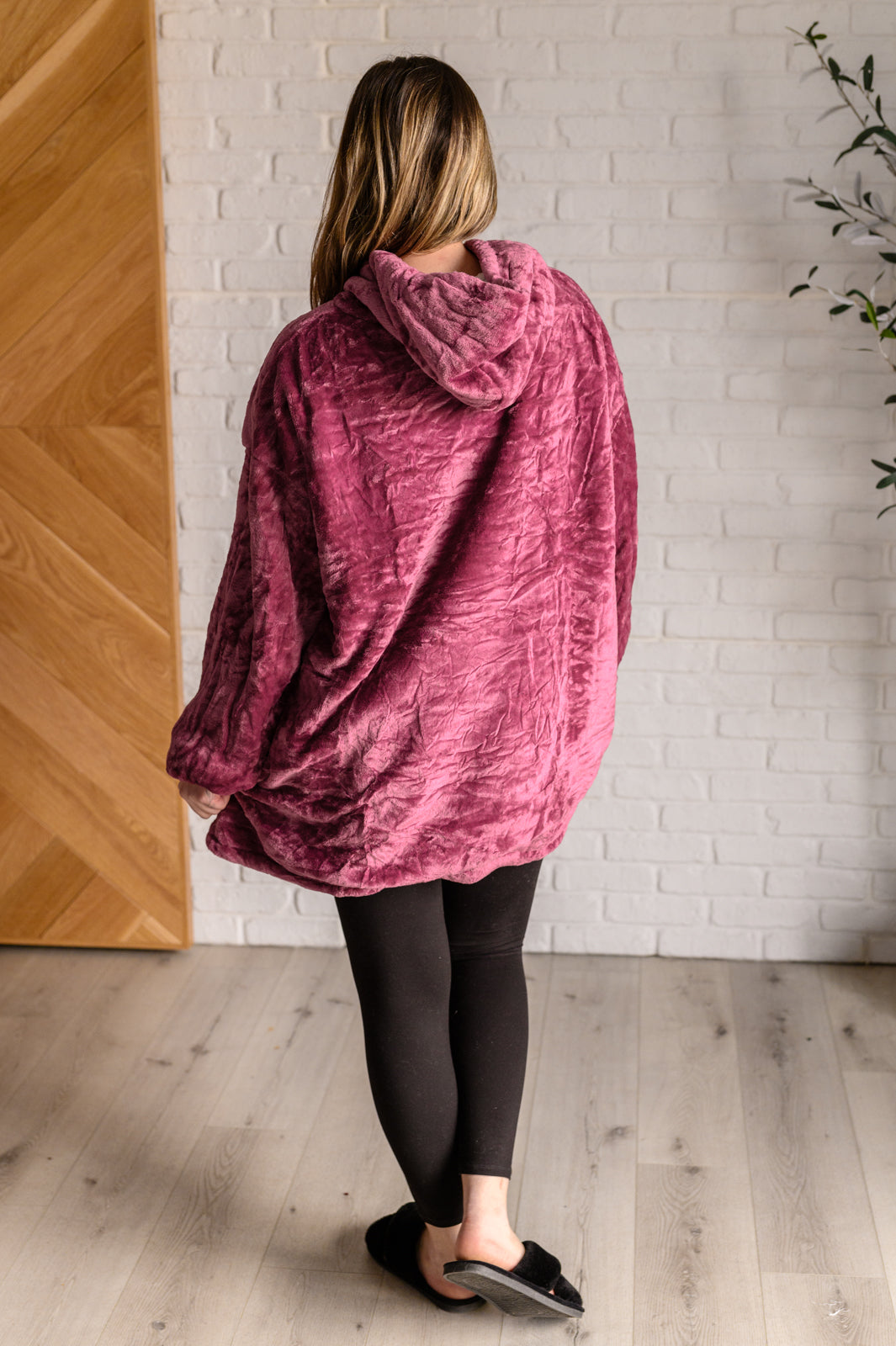 Sudadera con capucha extragrande de terciopelo morado