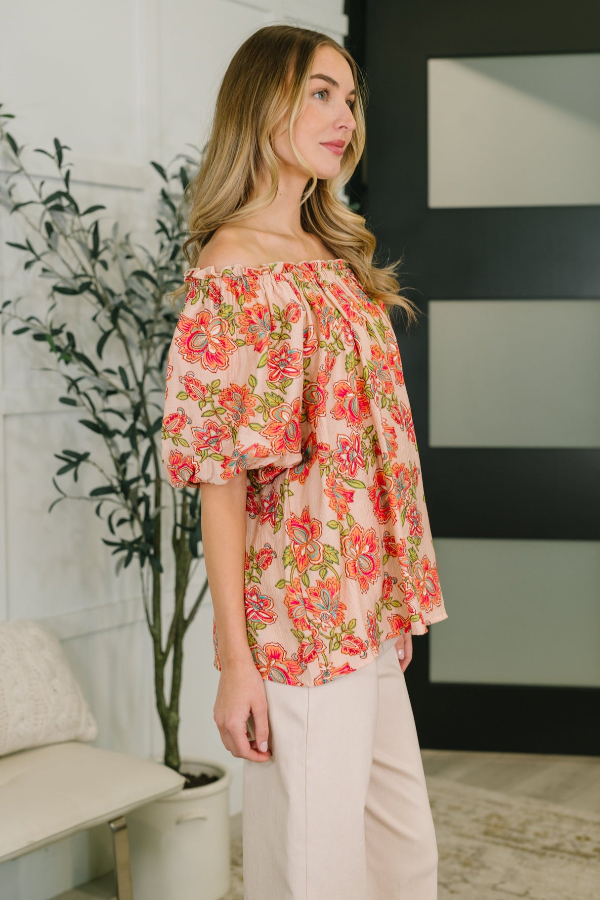 Blusa con hombros descubiertos Petal Perfect