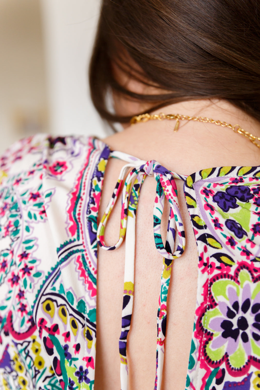 Elige un color de blusa peplum