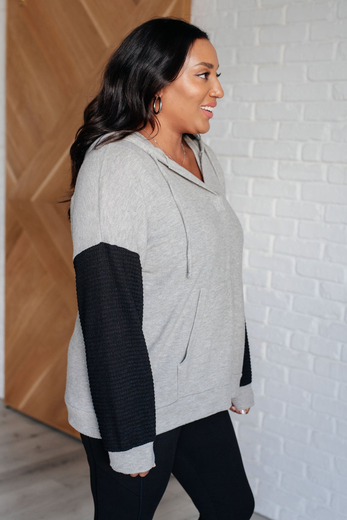 Sudadera con capucha y bloques de color Pull Up Your Sleeves - 30/09/2025 NUEVA