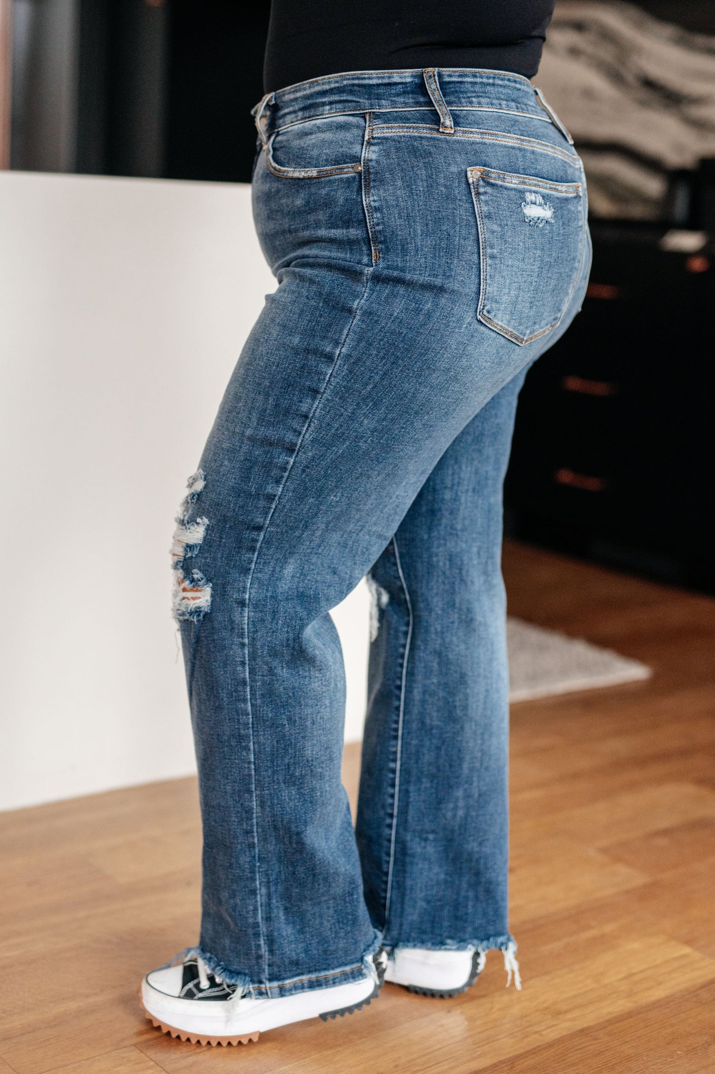 Rose High Rise 90's Straight Jeans in Dark Wash - Liarian Unlimited Boutique